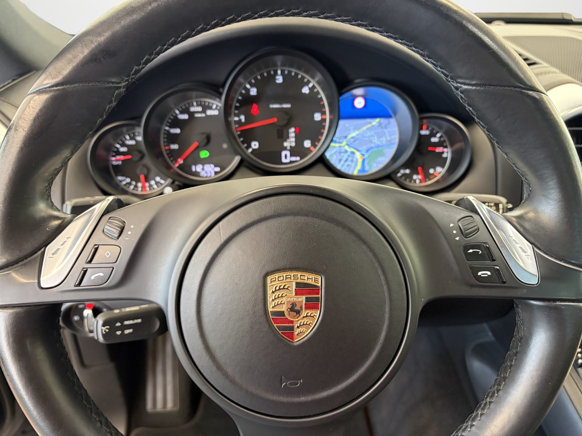 PORSCHE Cayenne Diesel-image-10