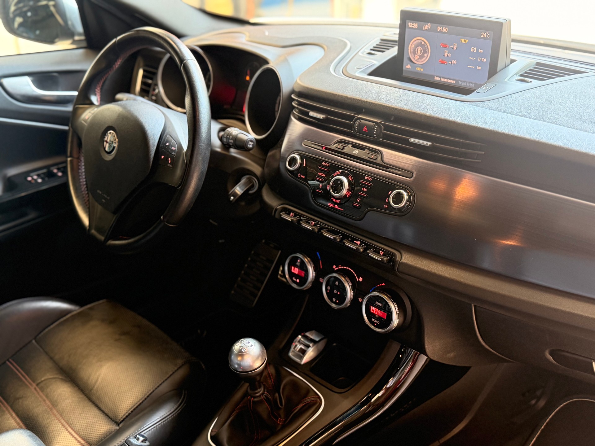 ALFA ROMEO Giulietta 1750 TBi Quadrifoglio Verde-image-9