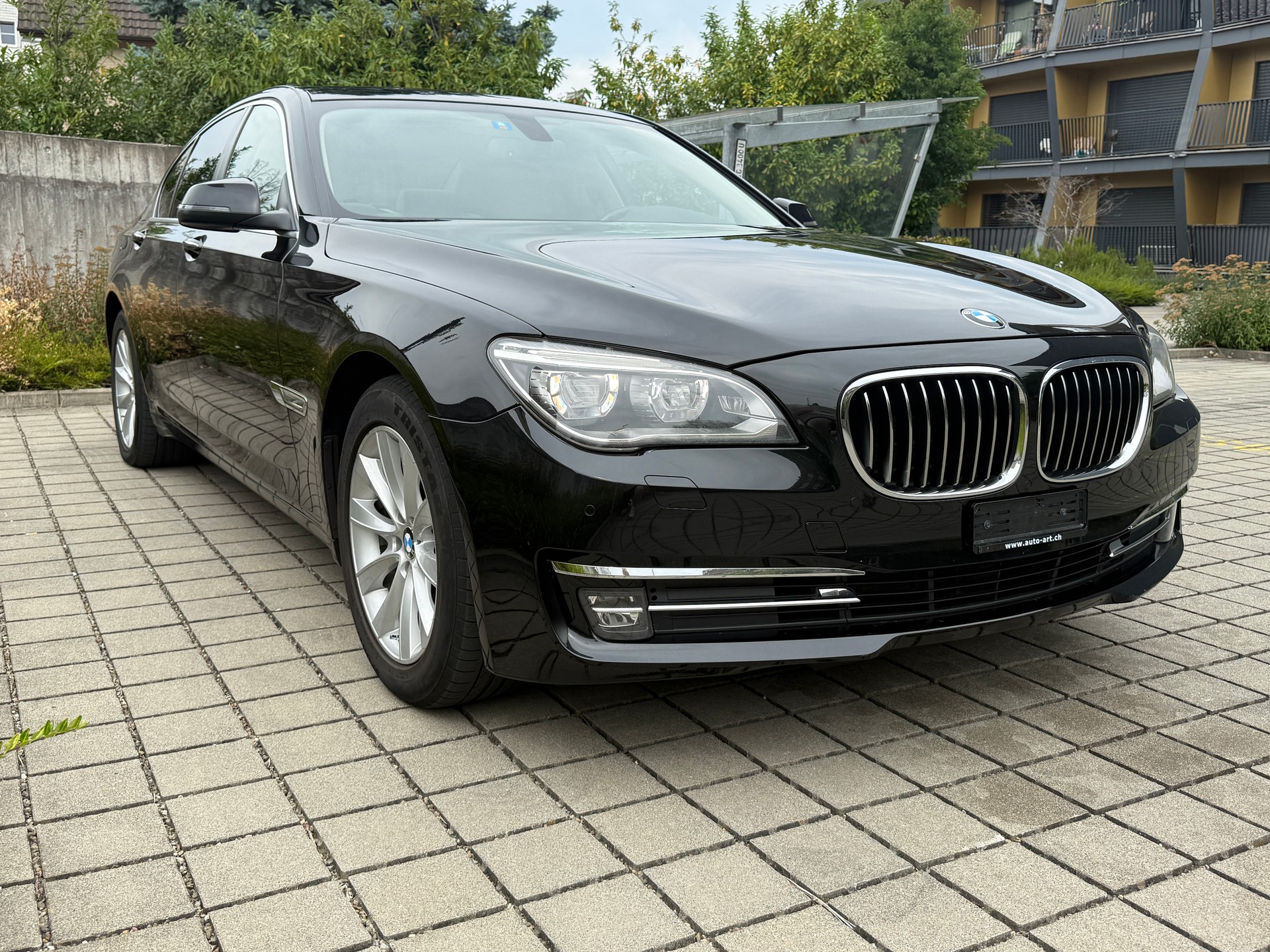 BMW 730d xDrive-image-0