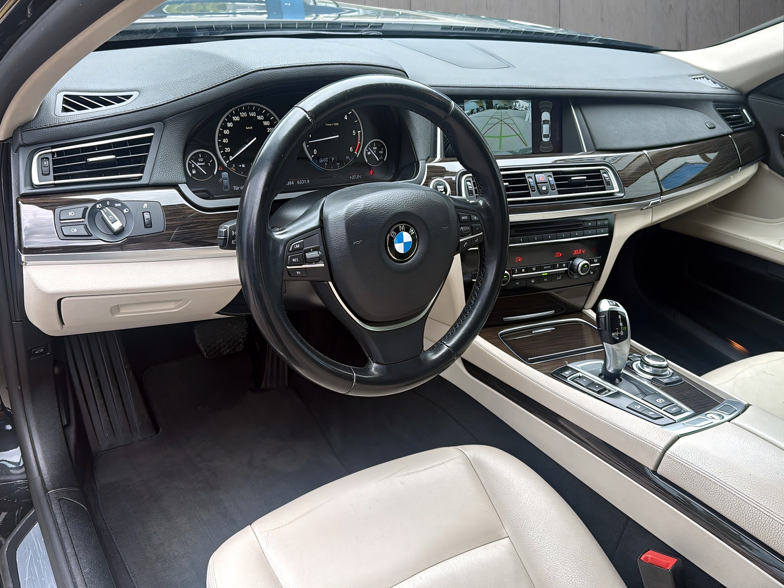 BMW 730d xDrive-image-7