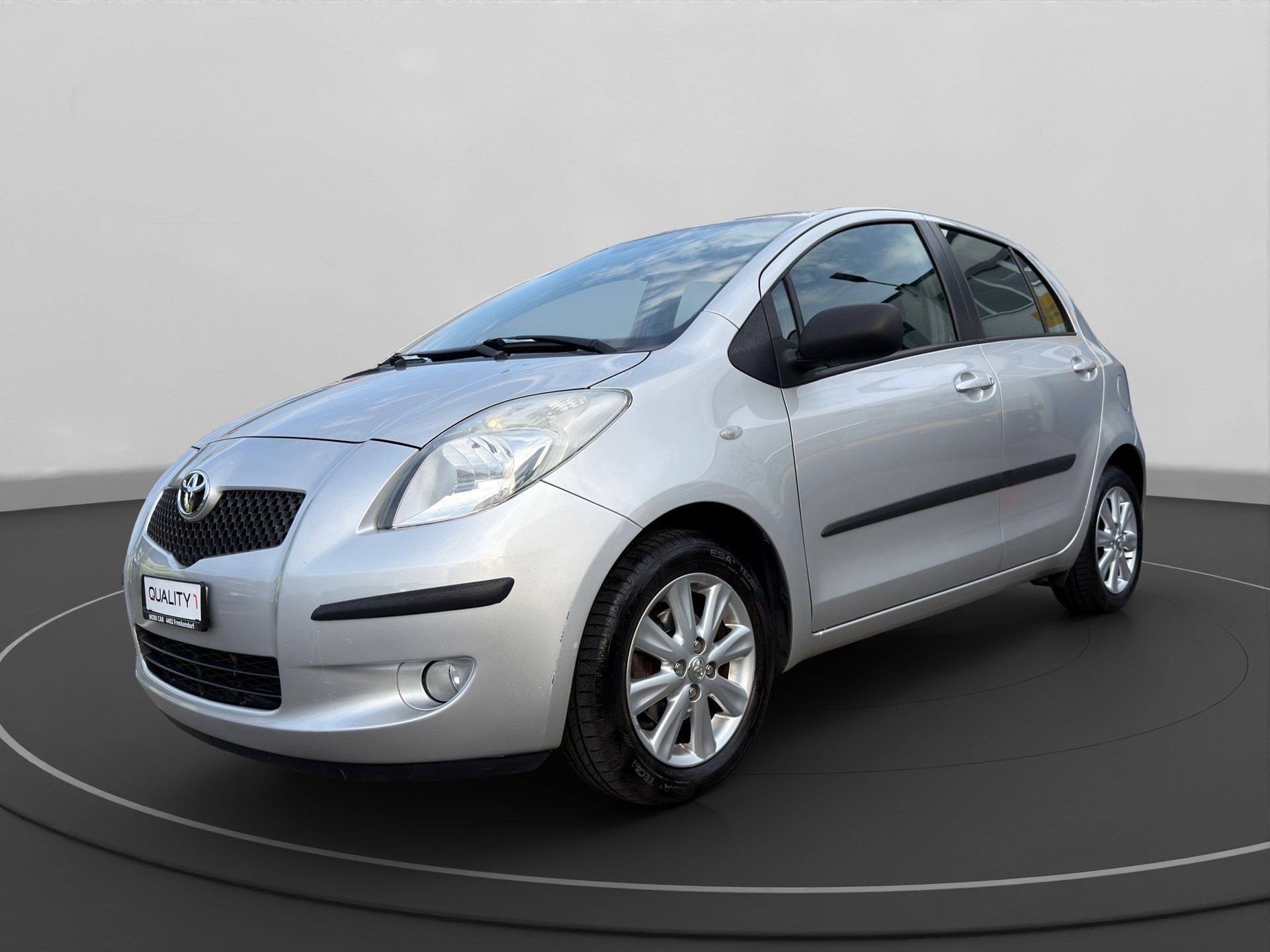 TOYOTA Yaris 1.3 Linea-image-0