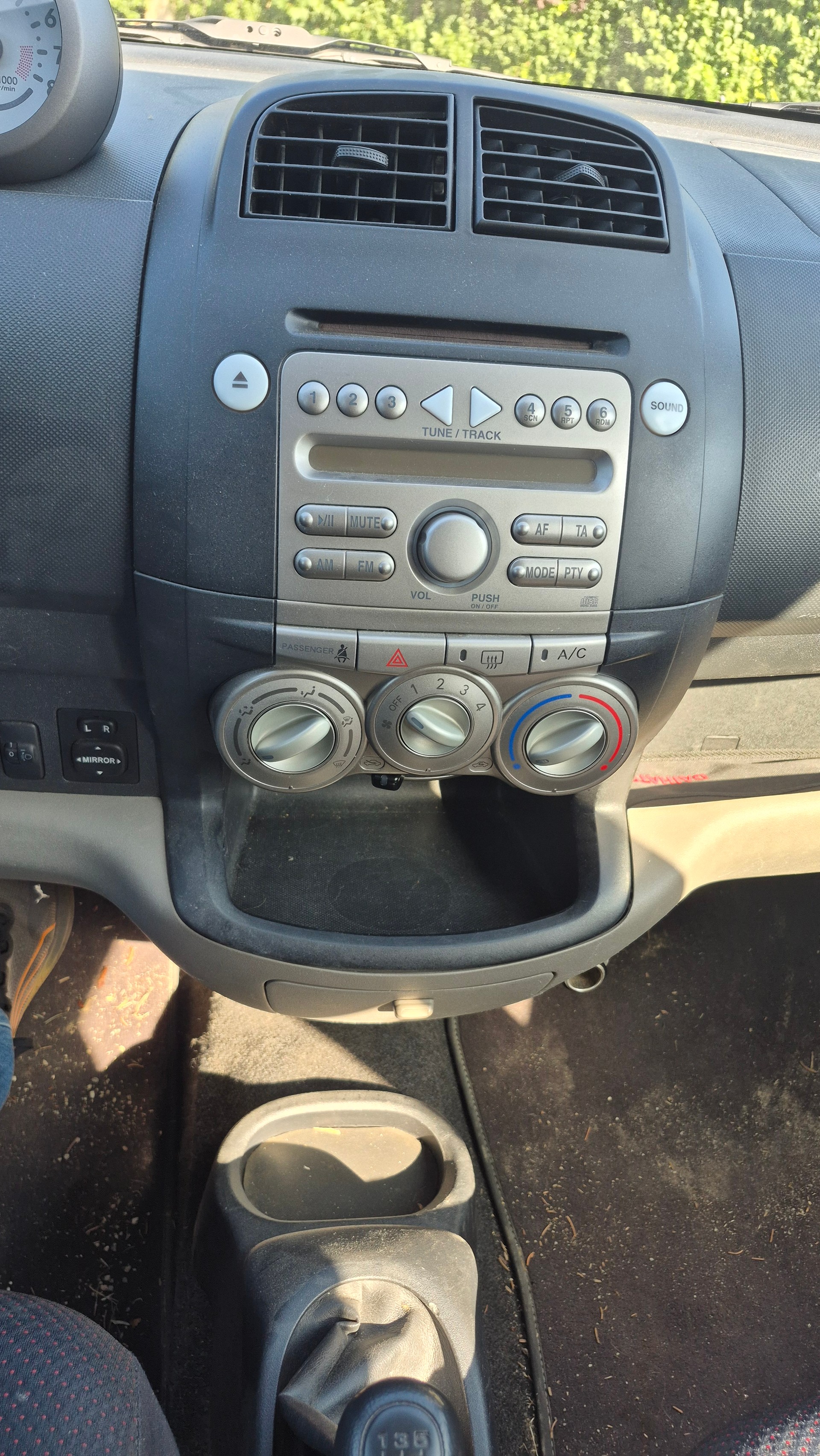 DAIHATSU Sirion 1.3 eco-4WD-image-8