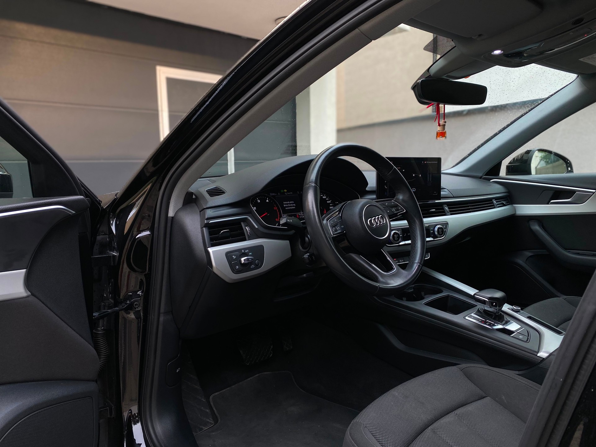 AUDI 2.0 35 TDI S-Tronic-image-4