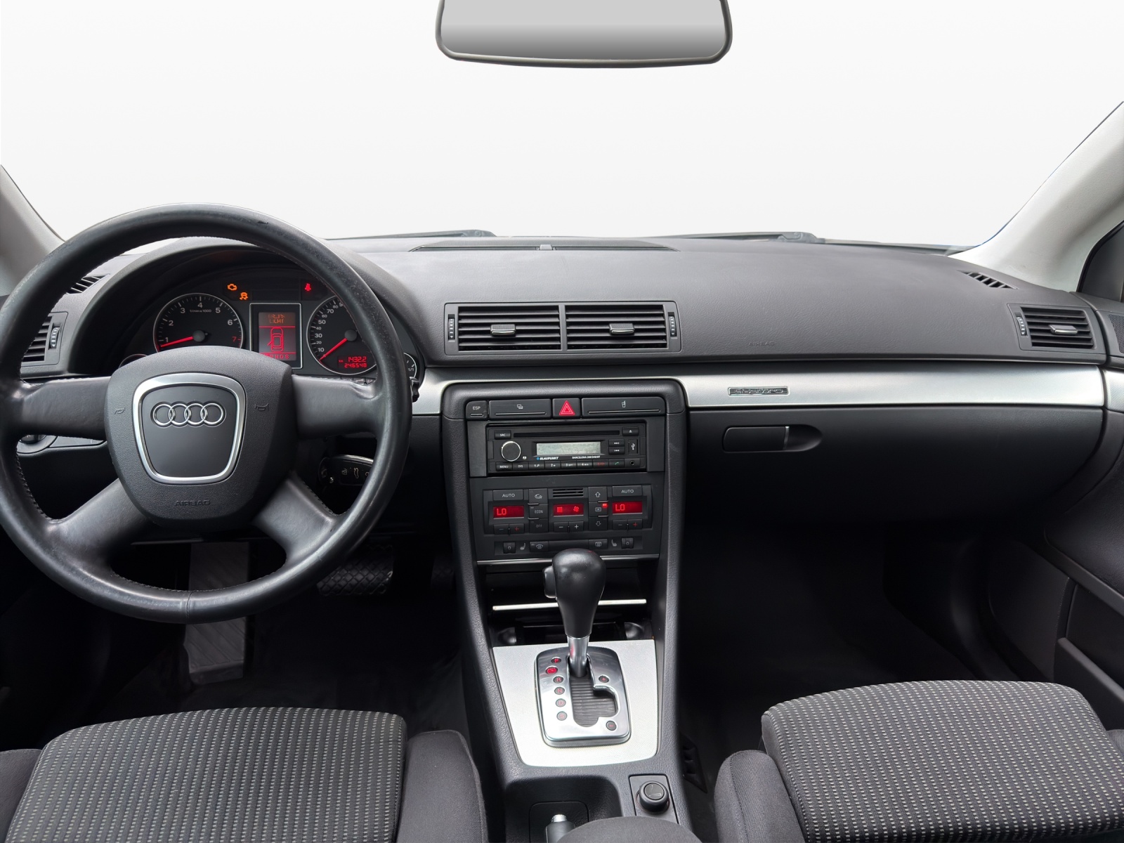 AUDI A4 Limousine 3.2 FSI quattro-image-11