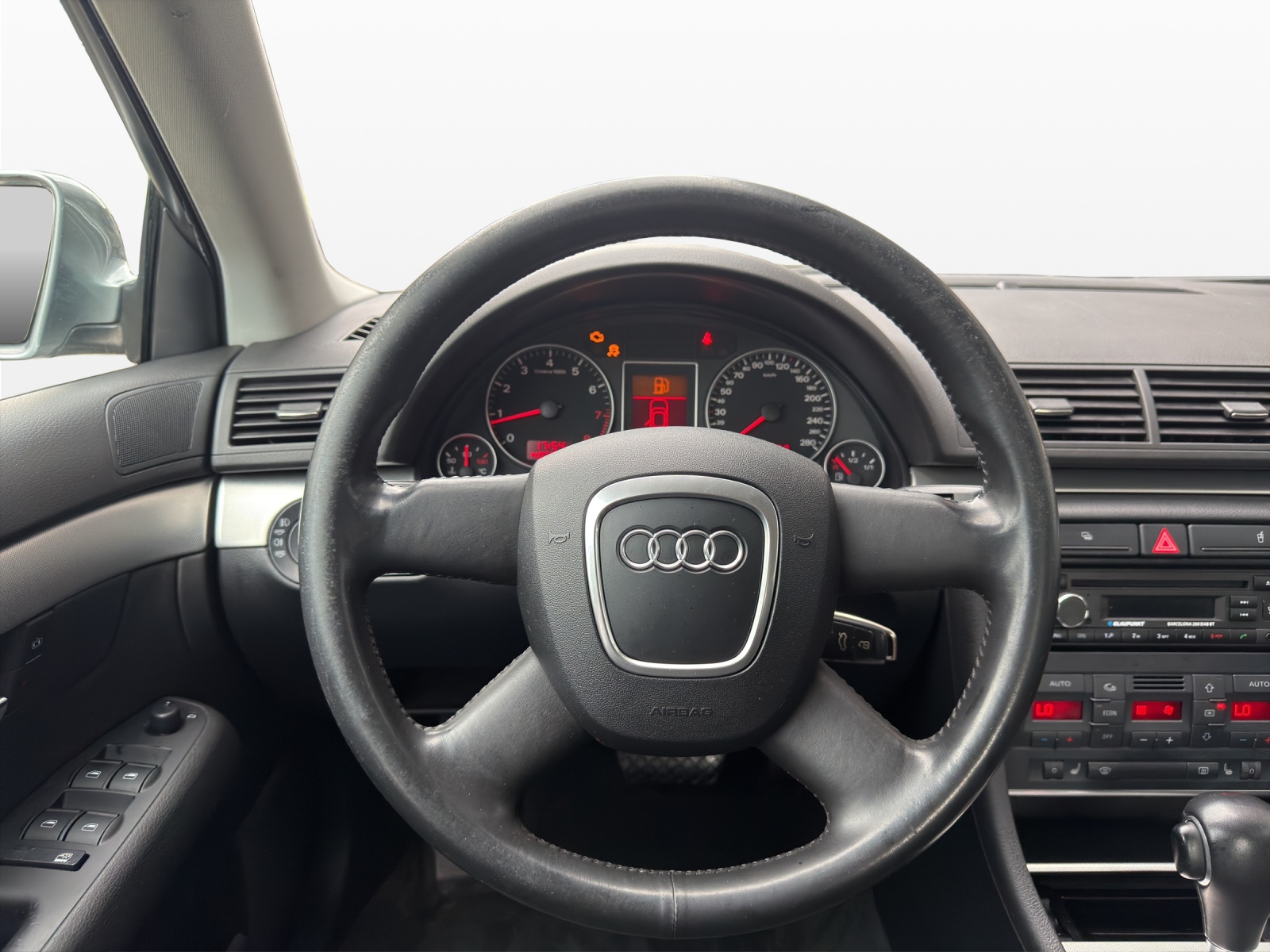 AUDI A4 Limousine 3.2 FSI quattro-image-10