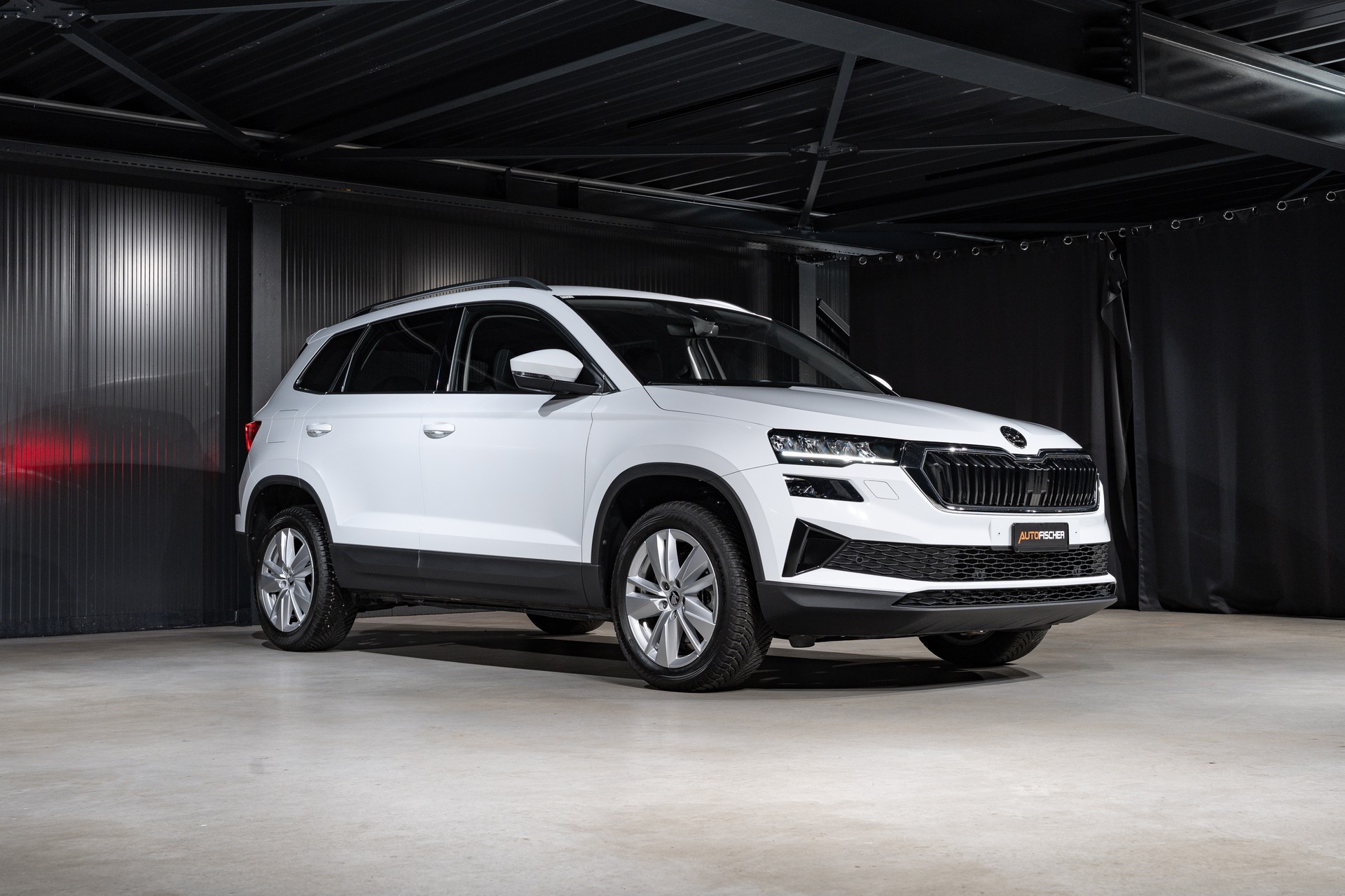 SKODA Karoq 1.5 TSI Top Selection DSG-image-5