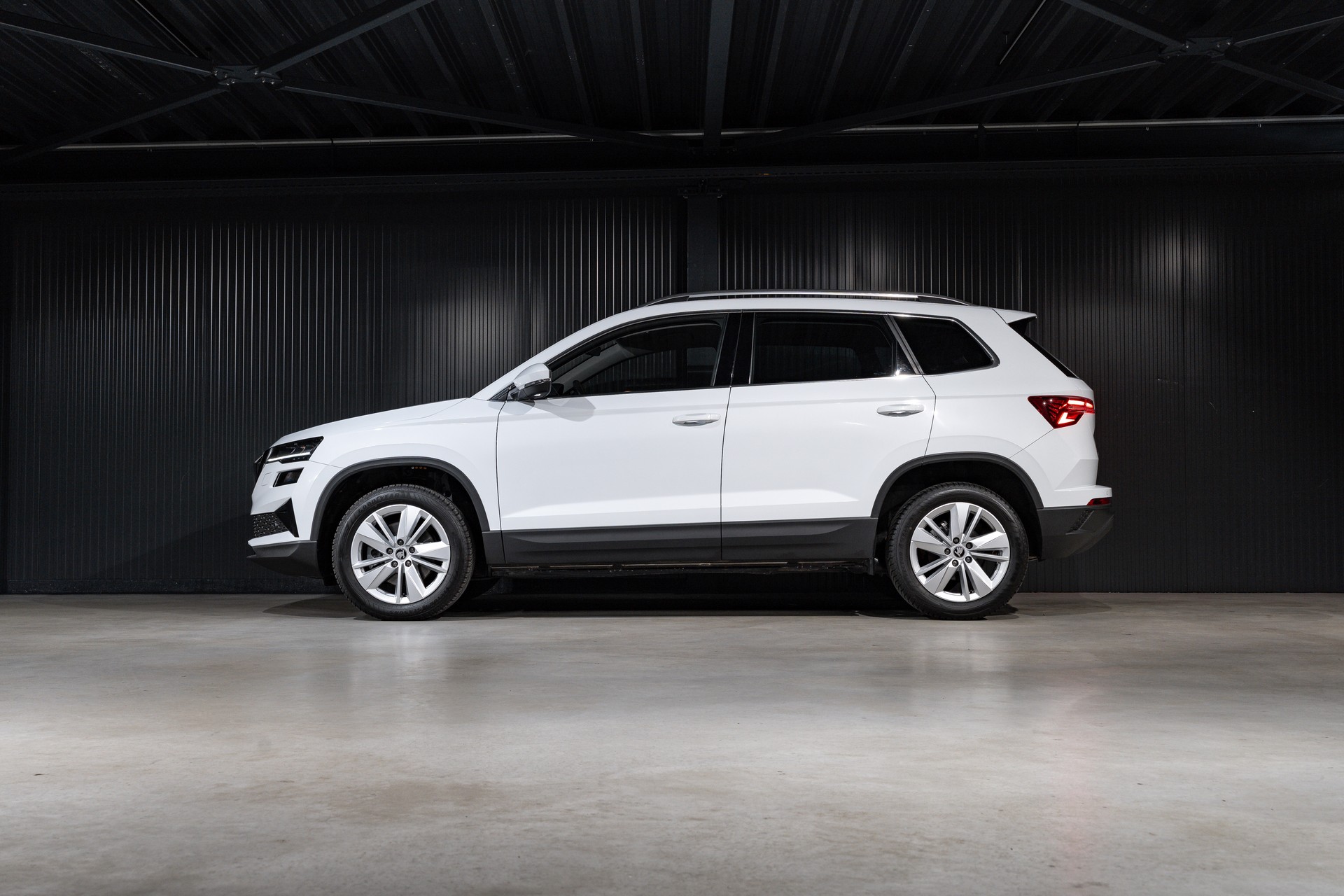 SKODA Karoq 1.5 TSI Top Selection DSG-image-2