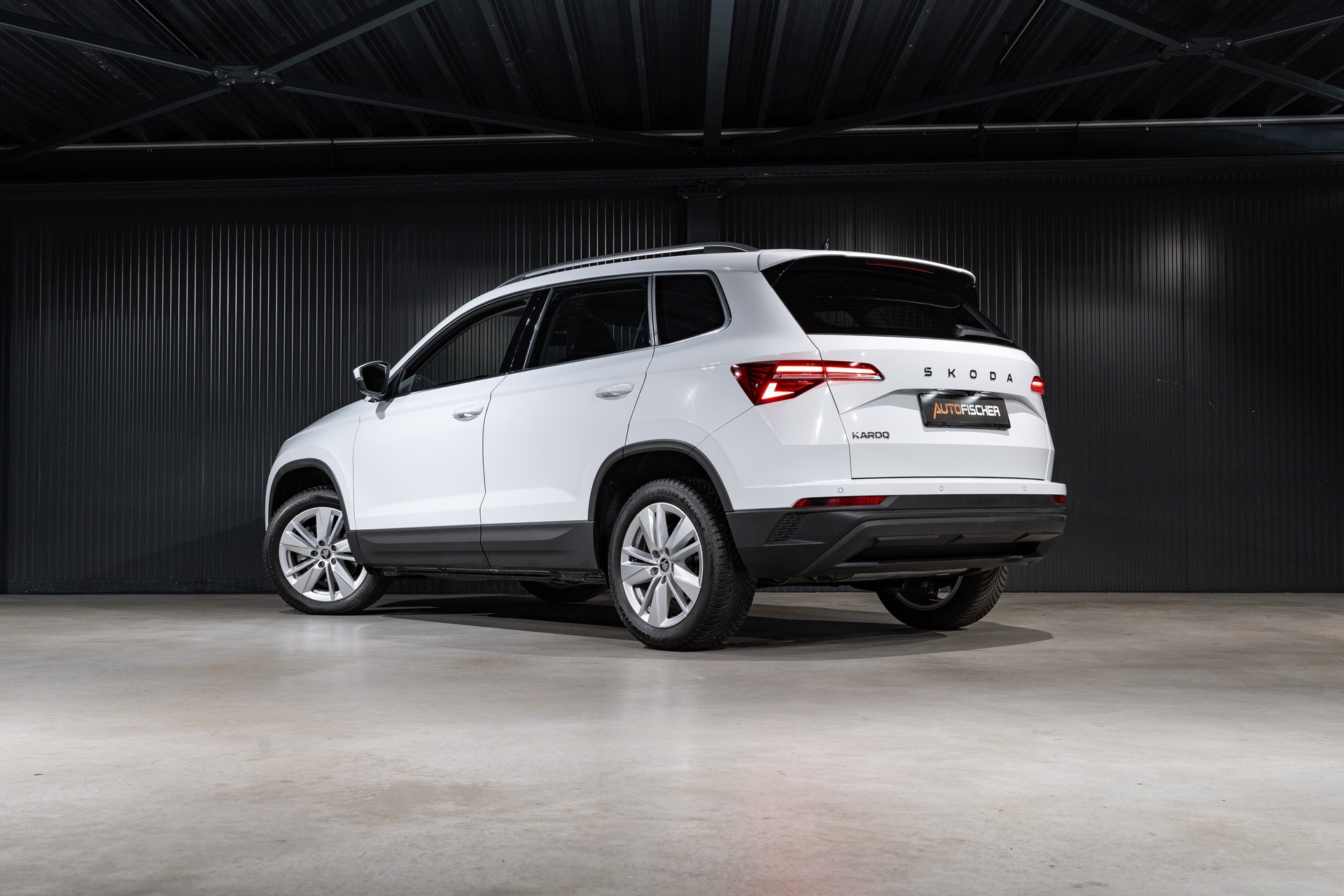 SKODA Karoq 1.5 TSI Top Selection DSG-image-1