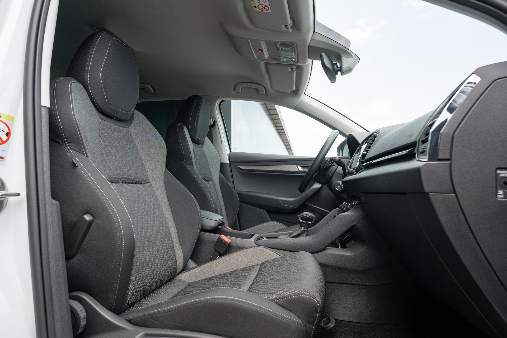 SKODA Karoq 1.5 TSI Top Selection DSG-image-10