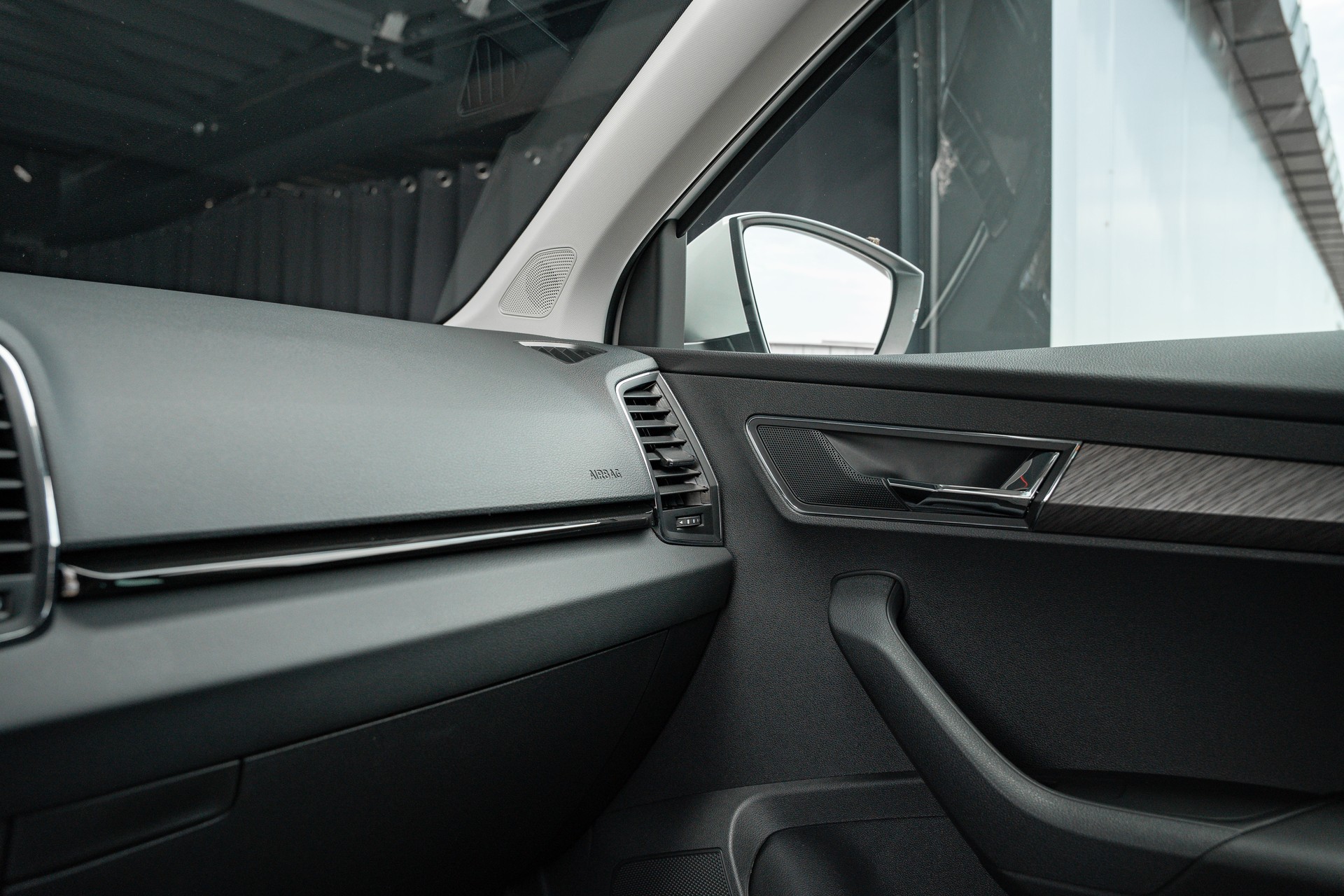 SKODA Karoq 1.5 TSI Top Selection DSG-image-20