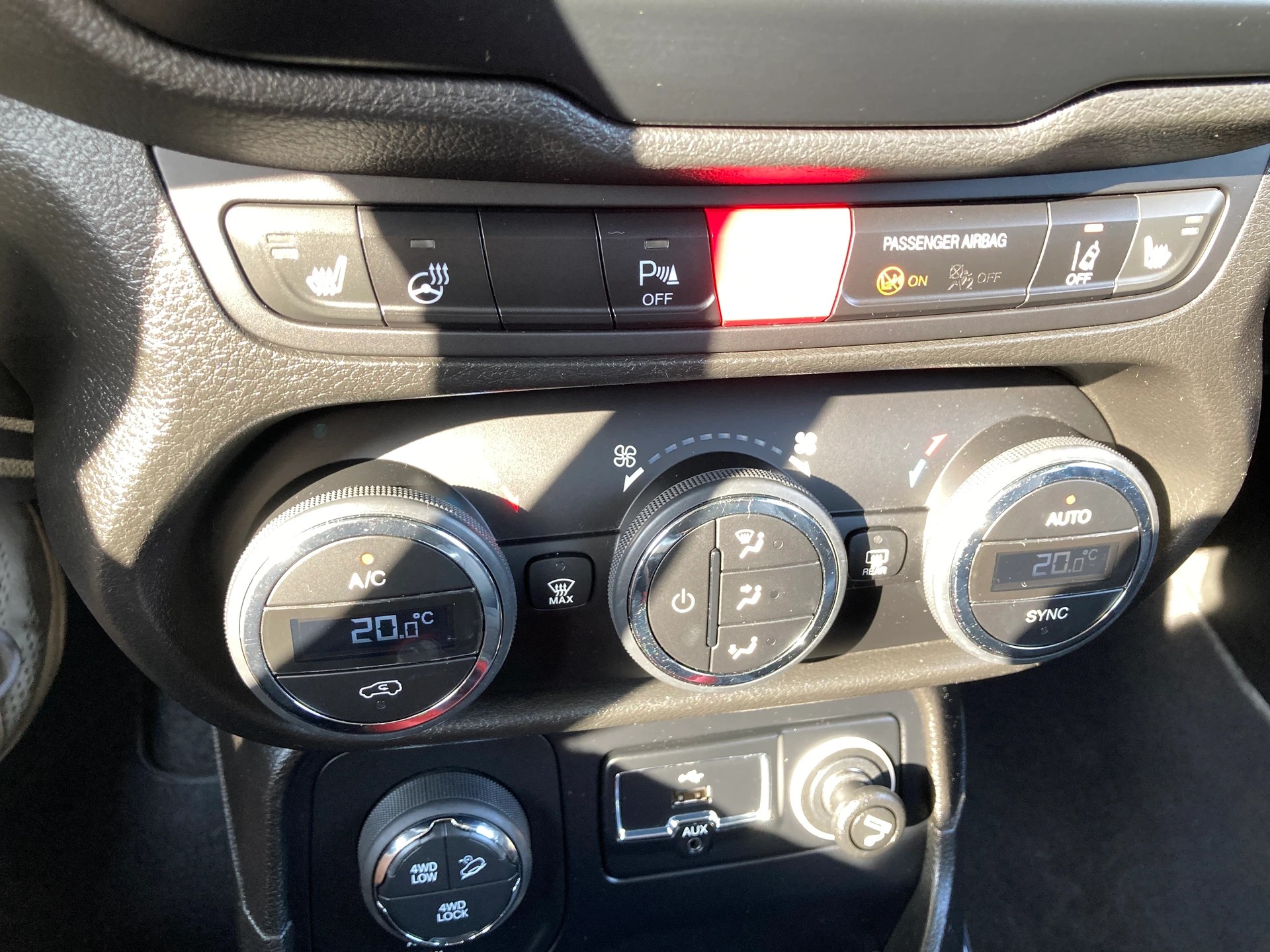 JEEP Renegade 2.0 CRD Trailhawk AWD + Low Range 9ATX-image-11
