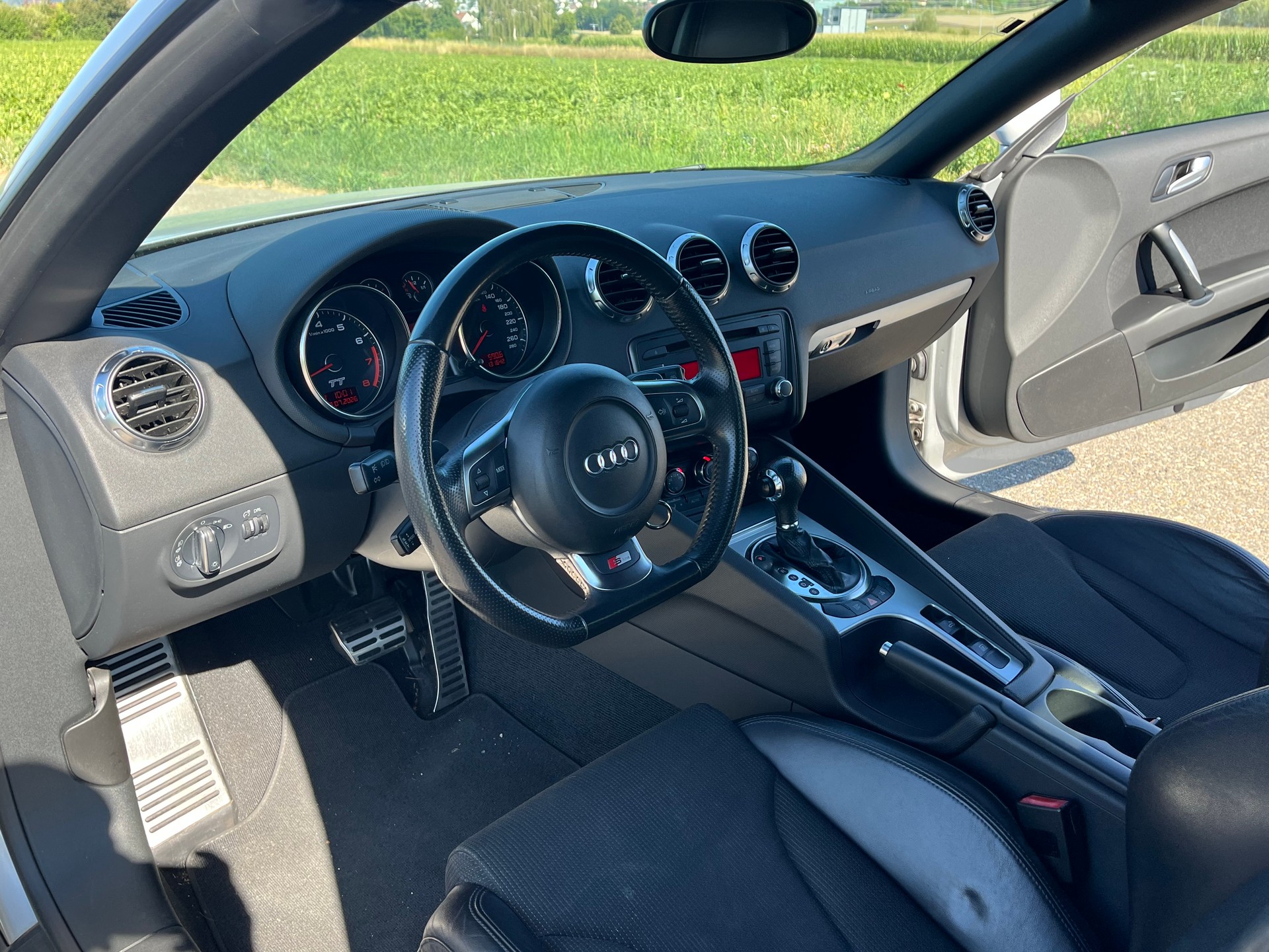 AUDI TT Roadster 2.0 TFSI-image-10