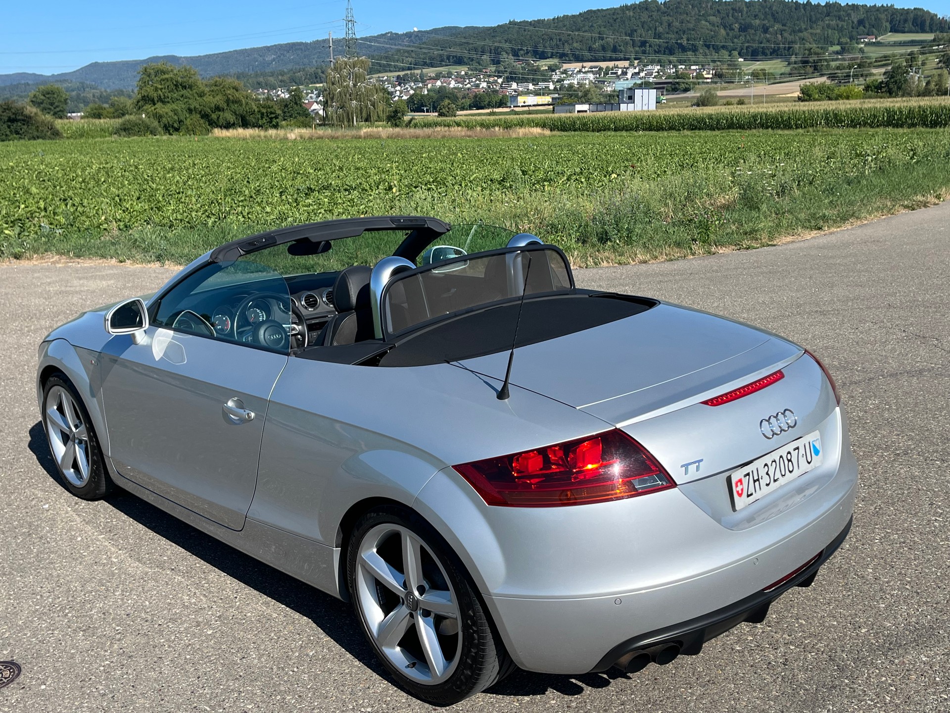 AUDI TT Roadster 2.0 TFSI-image-2