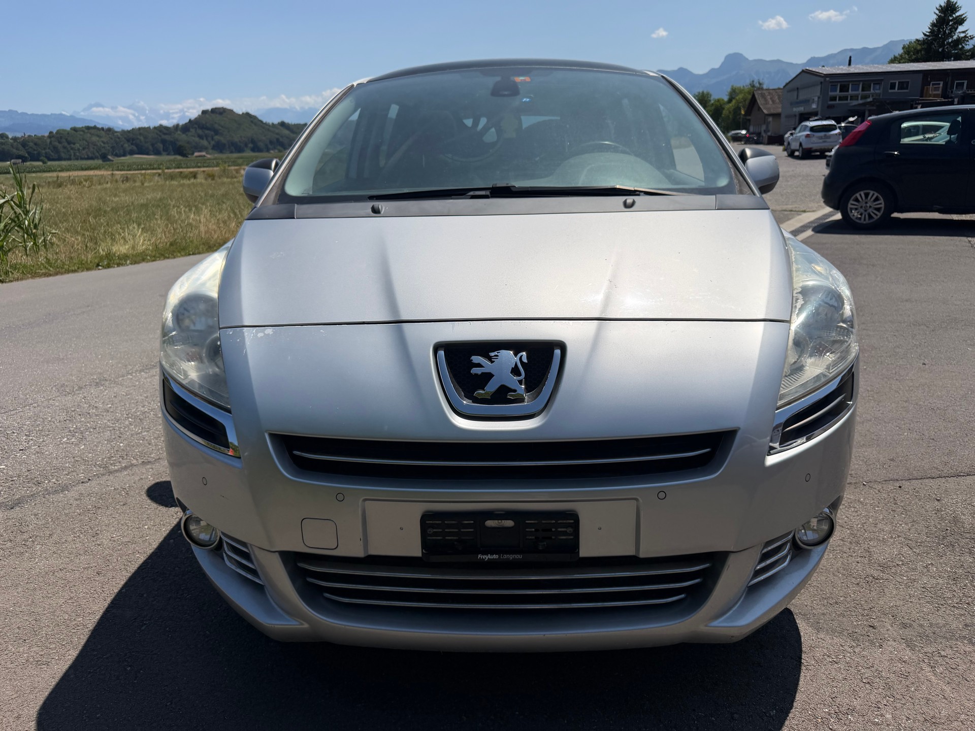 PEUGEOT 5008 1.6 16V T Family-image-0