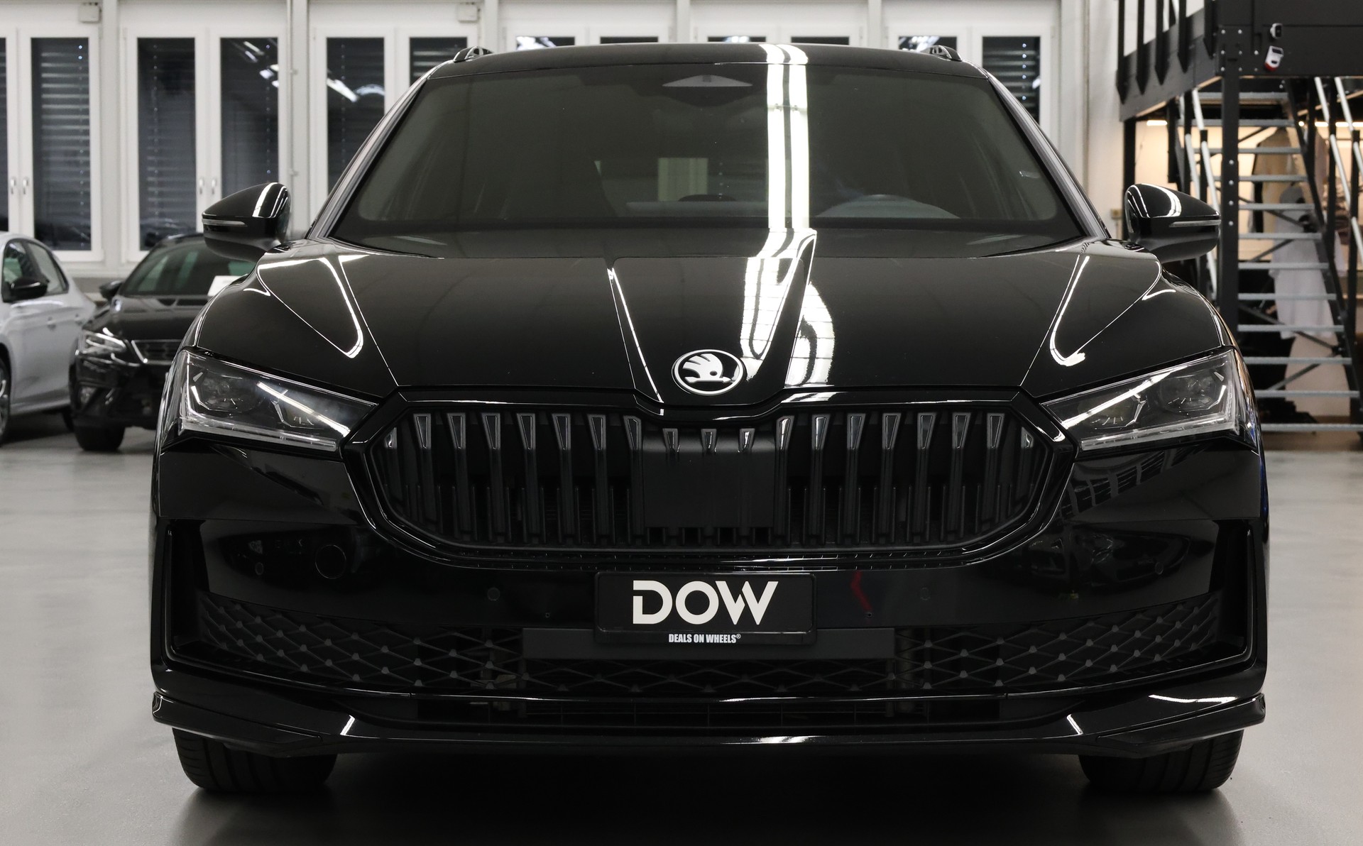 SKODA Superb Combi 2.0 TDI Sportline 4x4 DSG-image-4