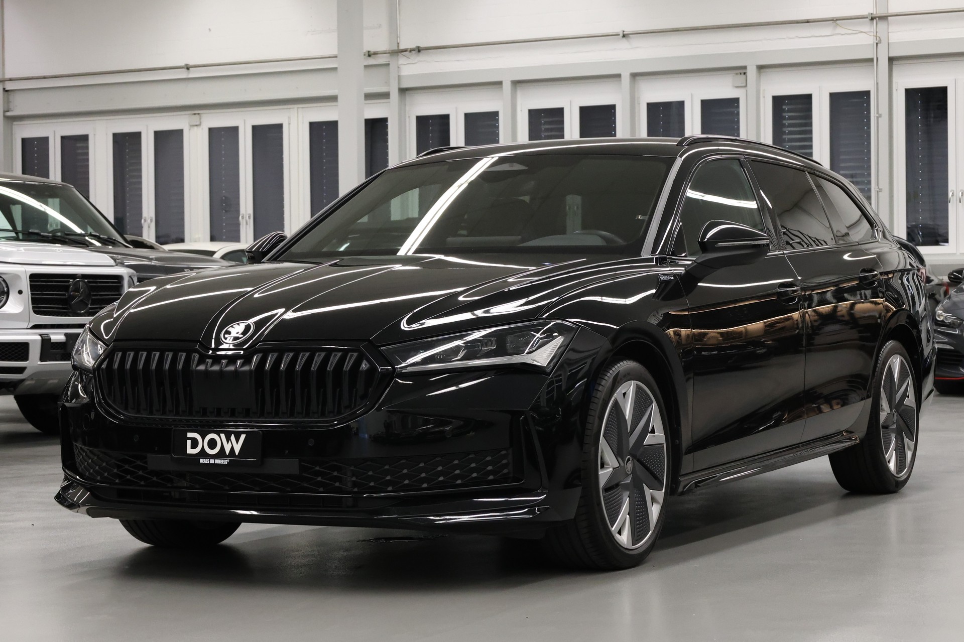SKODA Superb Combi 2.0 TDI Sportline 4x4 DSG-showroom-element-2