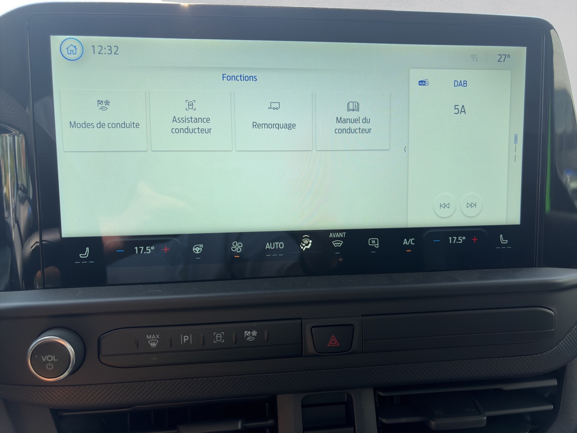 FORD Transit Custom Fourgon 320 L1H1 MS-RT Automat 170 ch 2.0 ecoblue BVA8-image-18