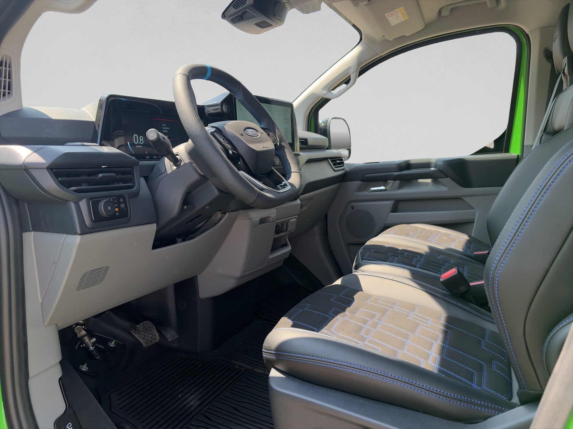 FORD Transit Custom Fourgon 320 L1H1 MS-RT Automat 170 ch 2.0 ecoblue BVA8-image-13