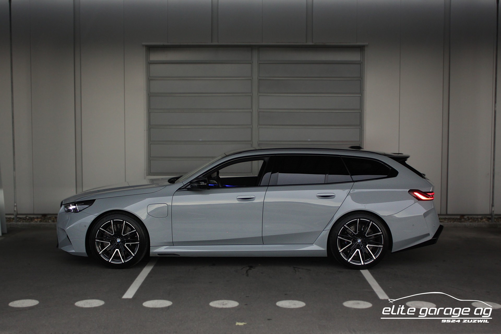 BMW M5 xDrive Touring aus 1. Hand-image-1