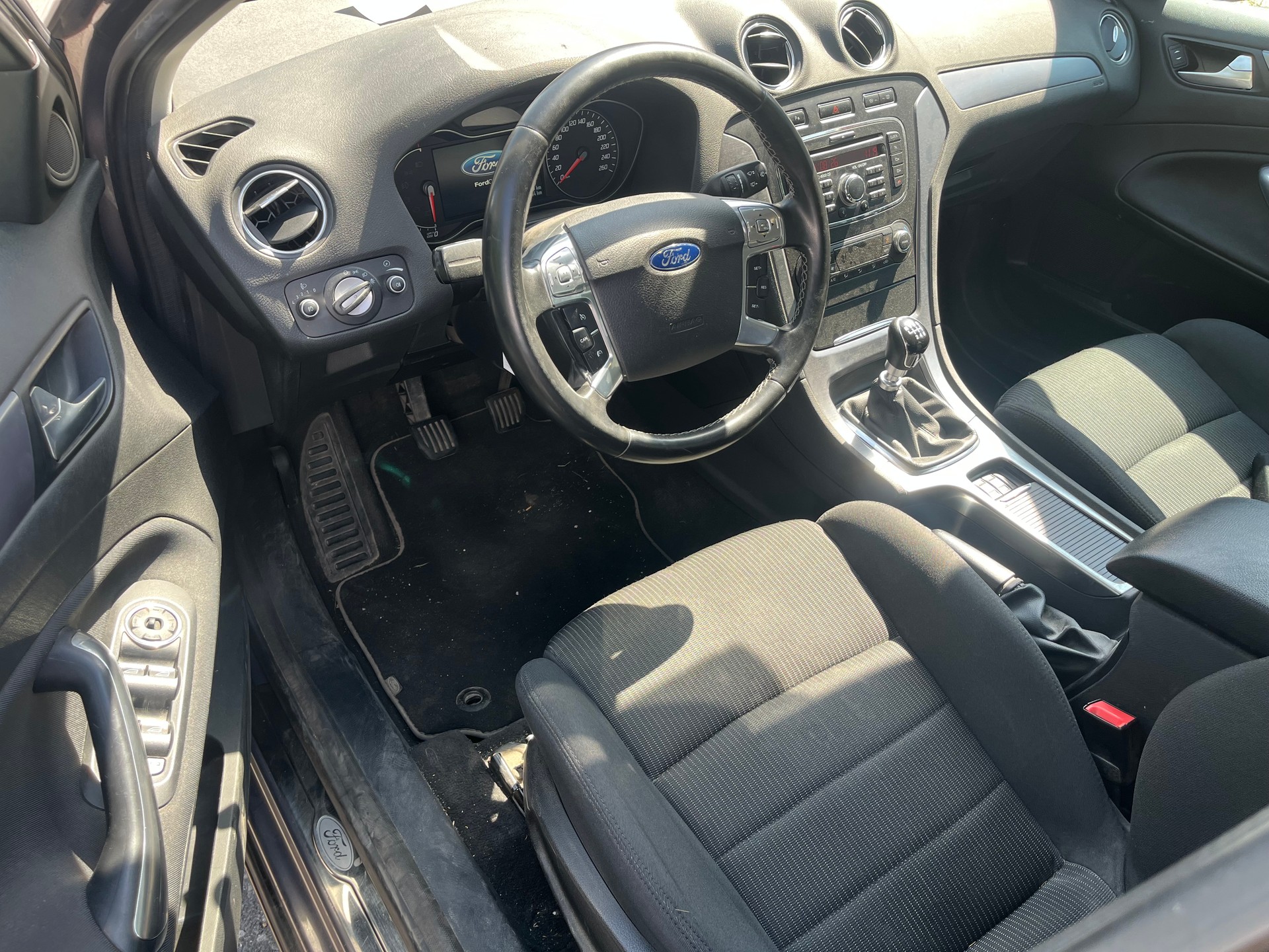 FORD Mondeo 1.6 EcoBoost SCTi Titanium-image-6