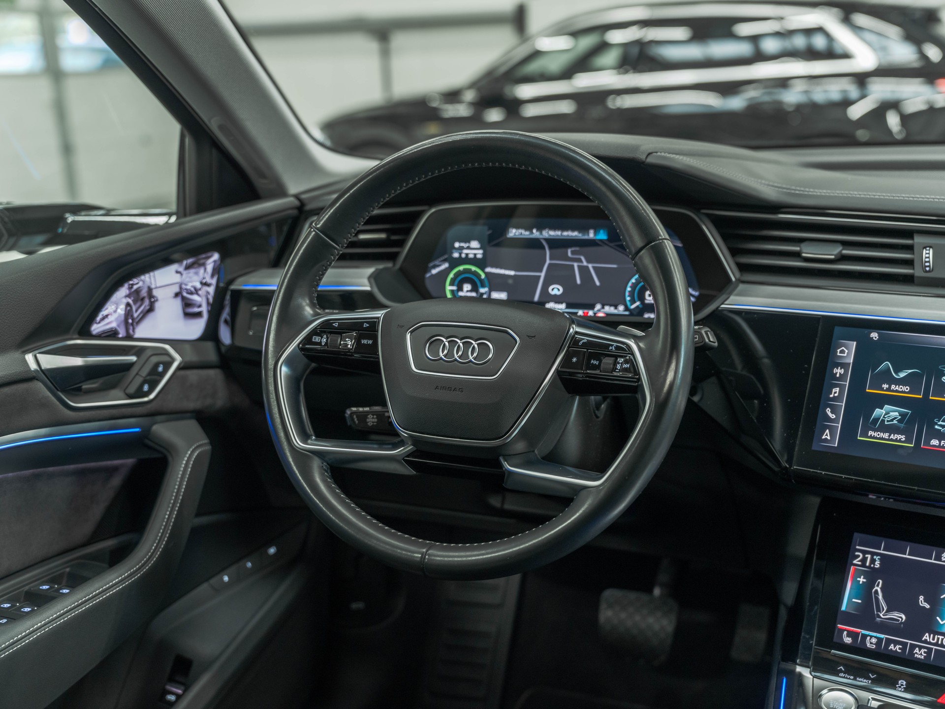 AUDI e-tron 55 Advanced quattro-image-22