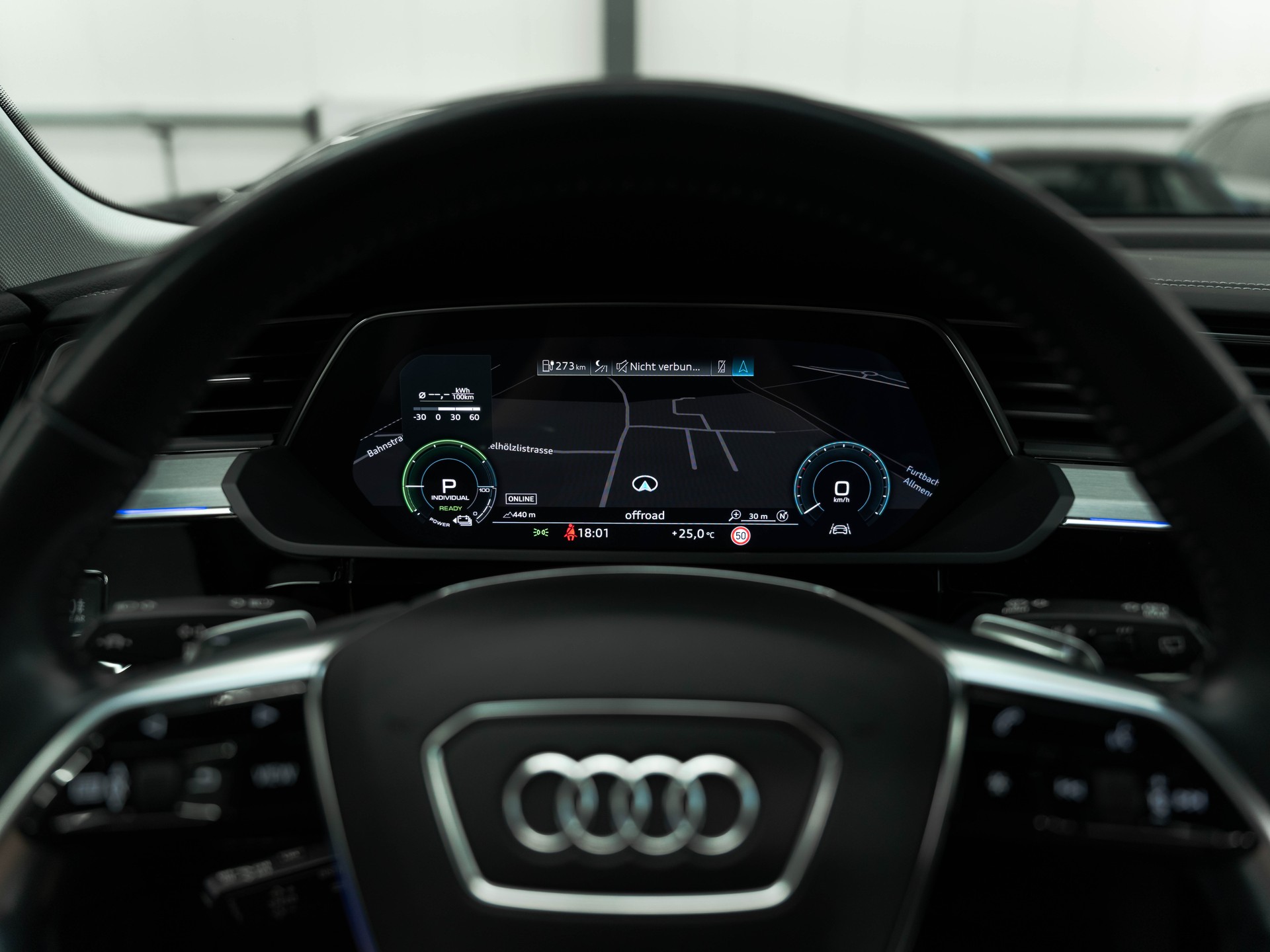 AUDI e-tron 55 Advanced quattro-image-24