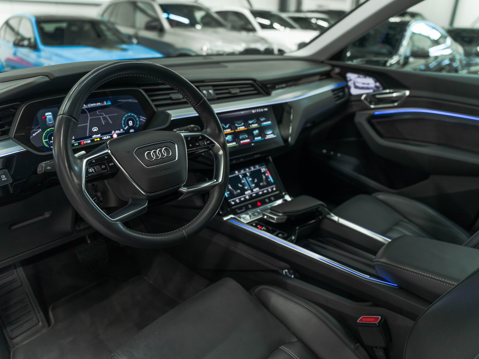 AUDI e-tron 55 Advanced quattro-image-6