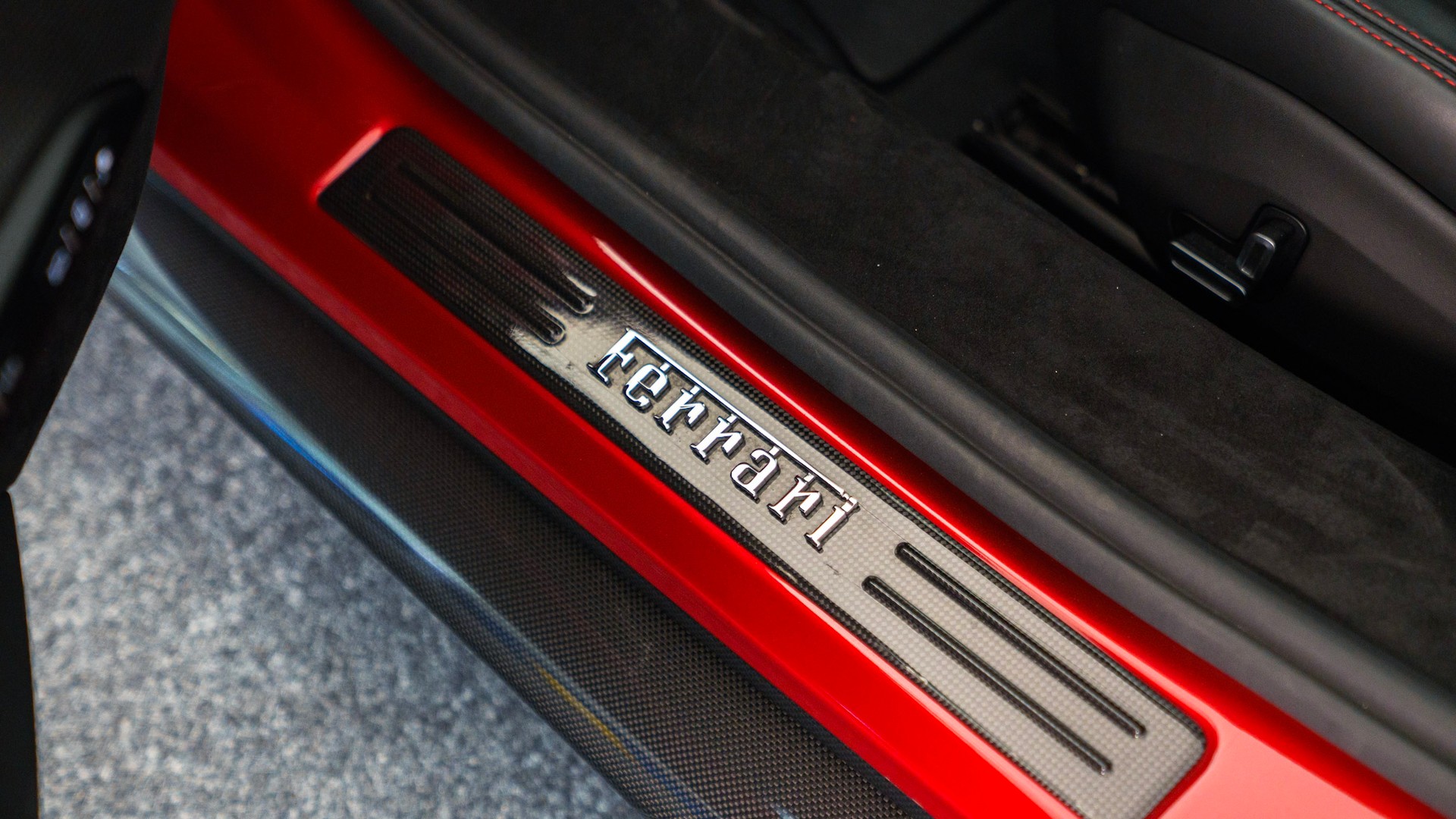 FERRARI 296 GTB-image-14