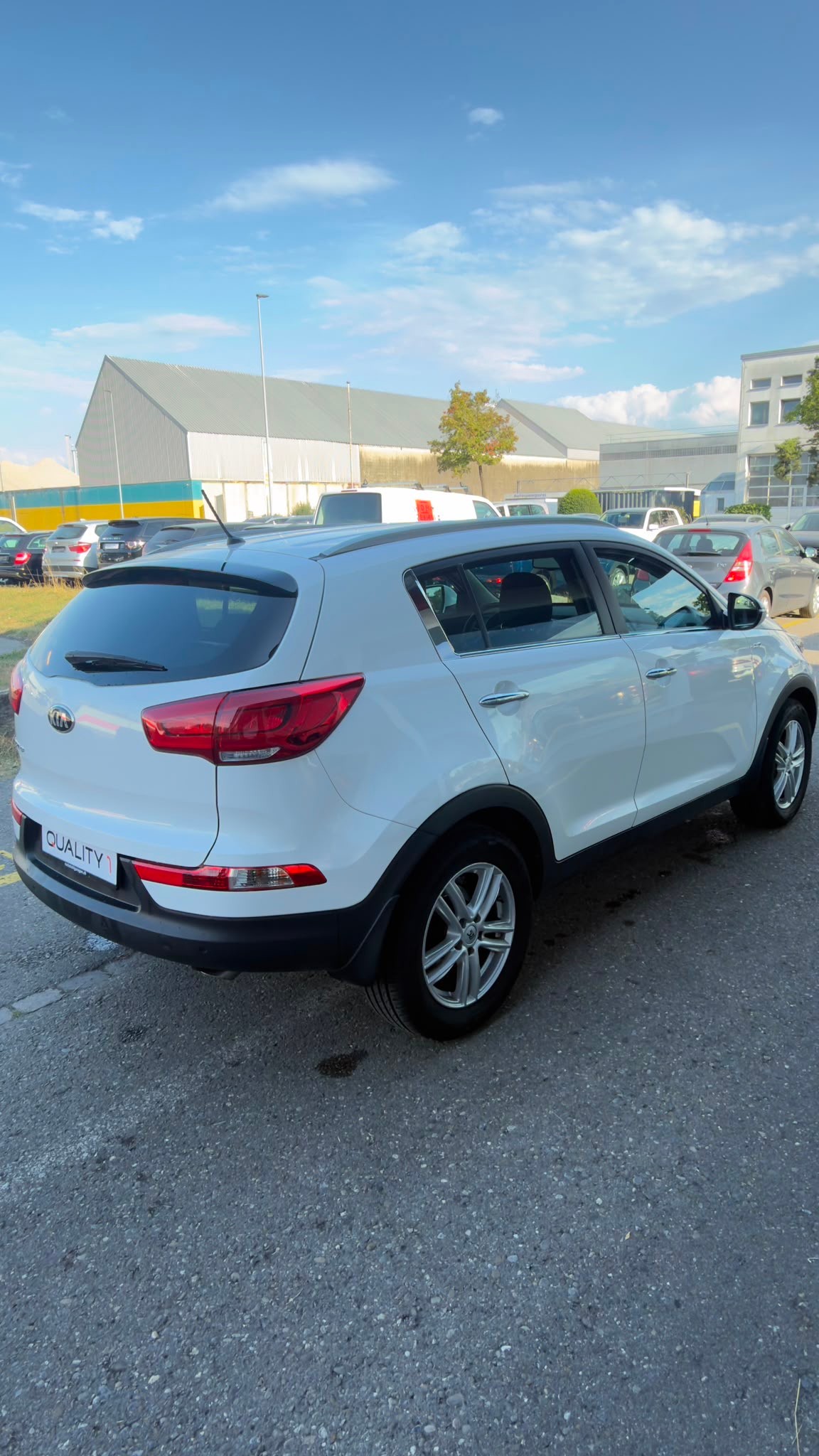 KIA Sportage 2.0 Style 4WD Automatic-image-4