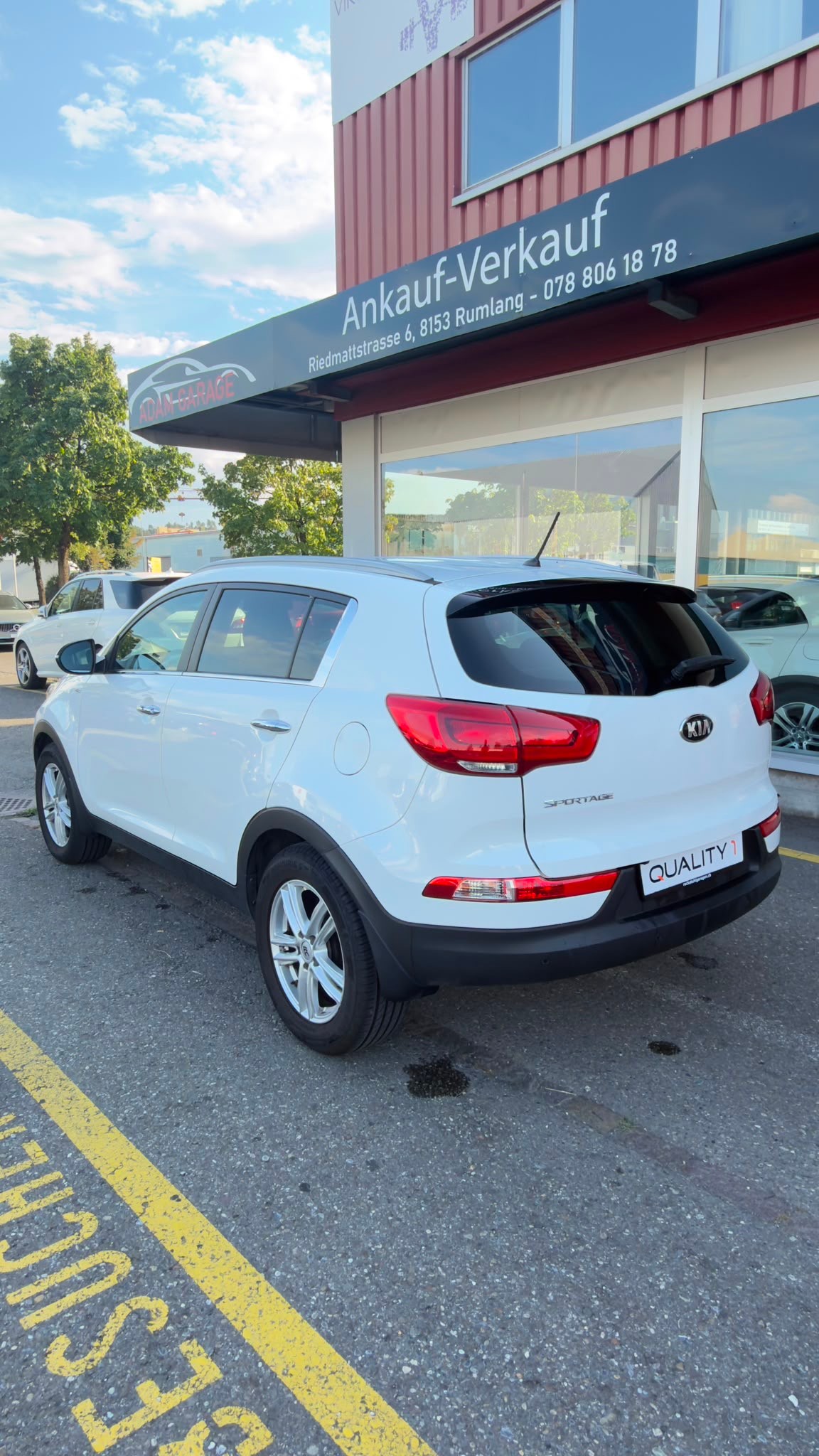 KIA Sportage 2.0 Style 4WD Automatic-image-5