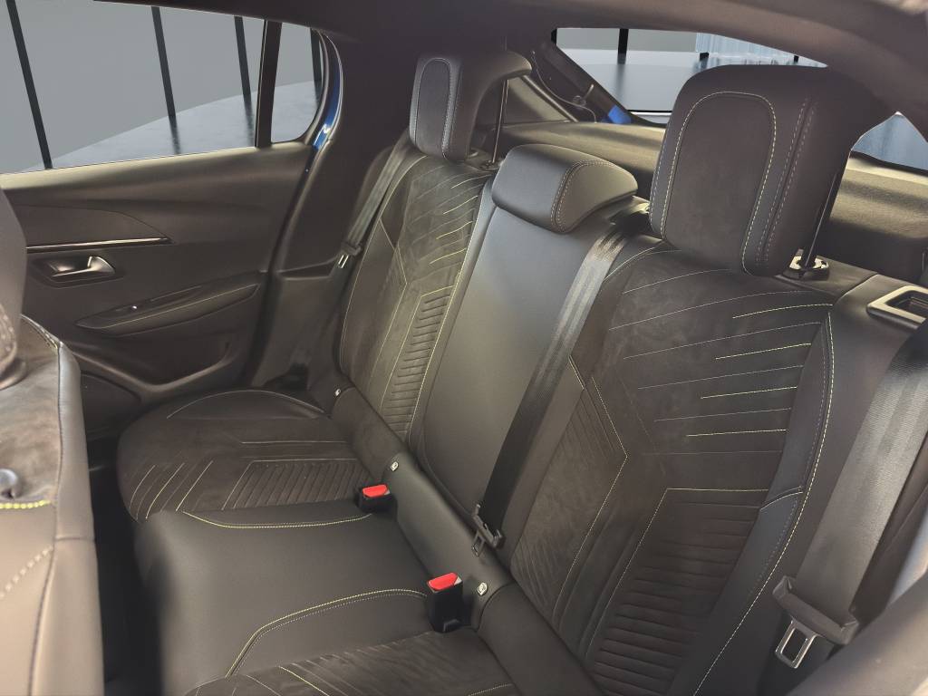 PEUGEOT 208 1.2 MHEV 110 GT-image-8