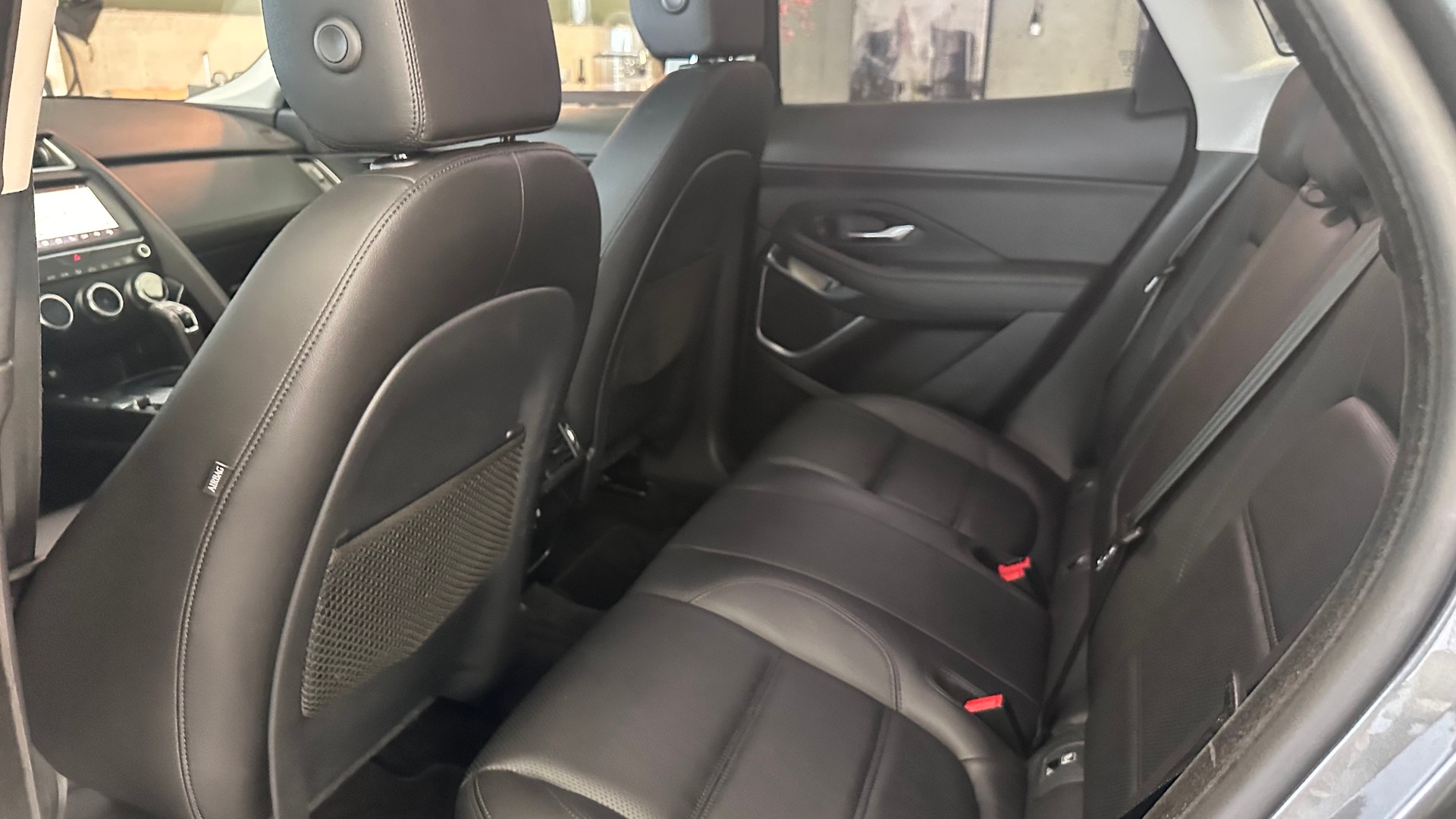 JAGUAR E-Pace 2.0 T 250 SE AWD-image-11