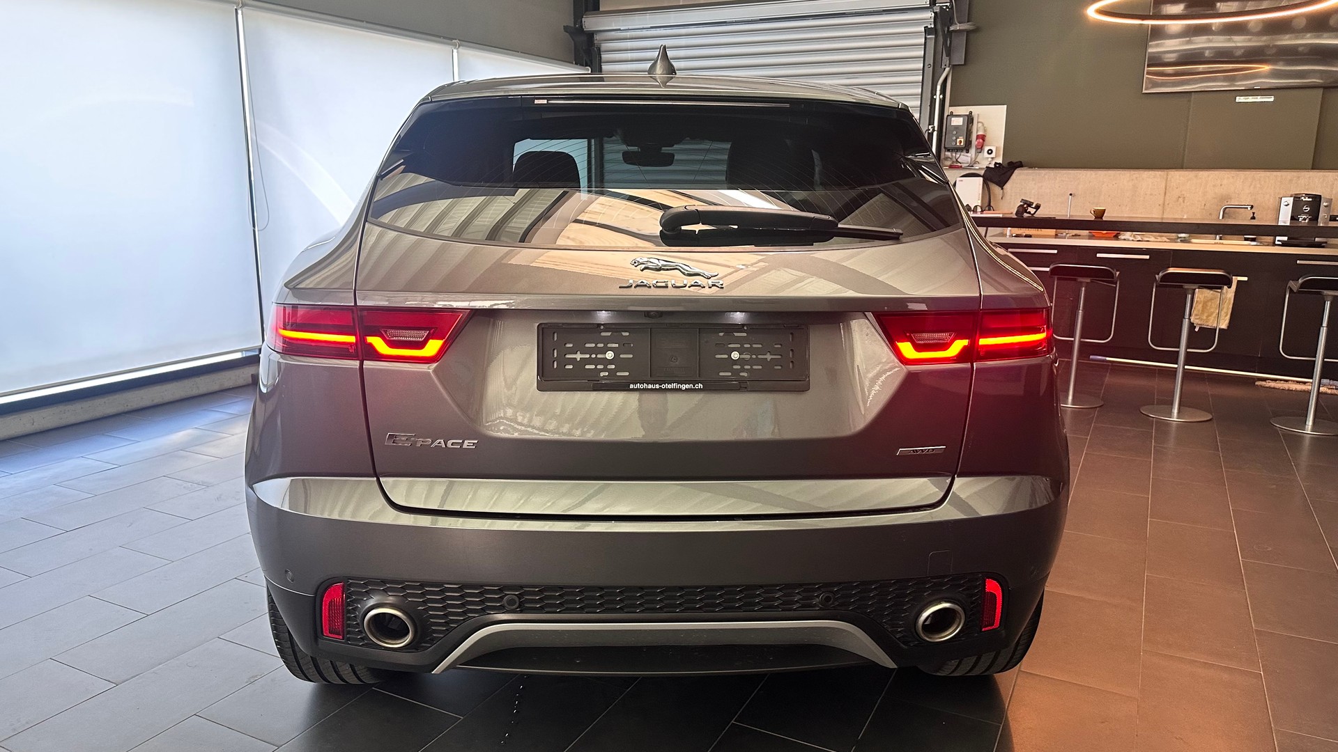 JAGUAR E-Pace 2.0 T 250 SE AWD-image-13