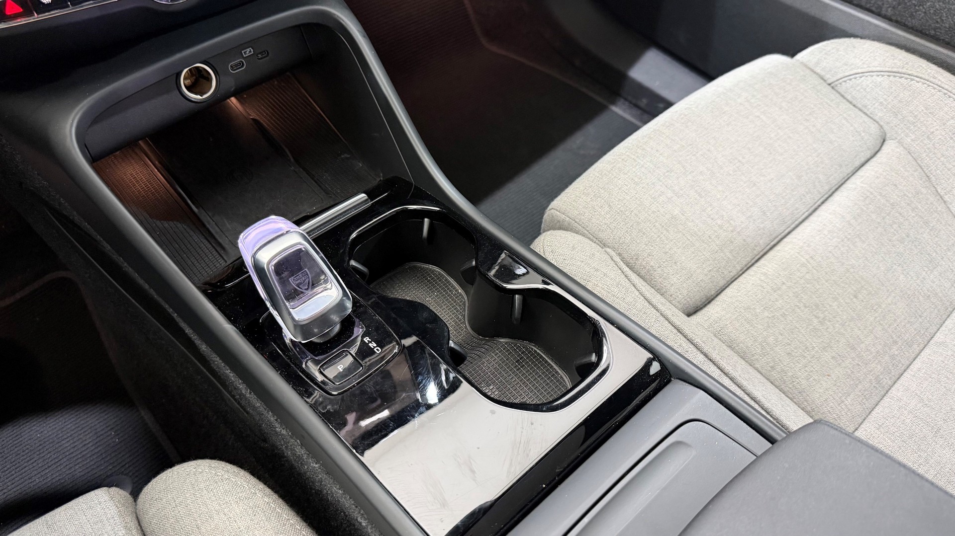 VOLVO C40 P6 Recharge Ultimate-image-14