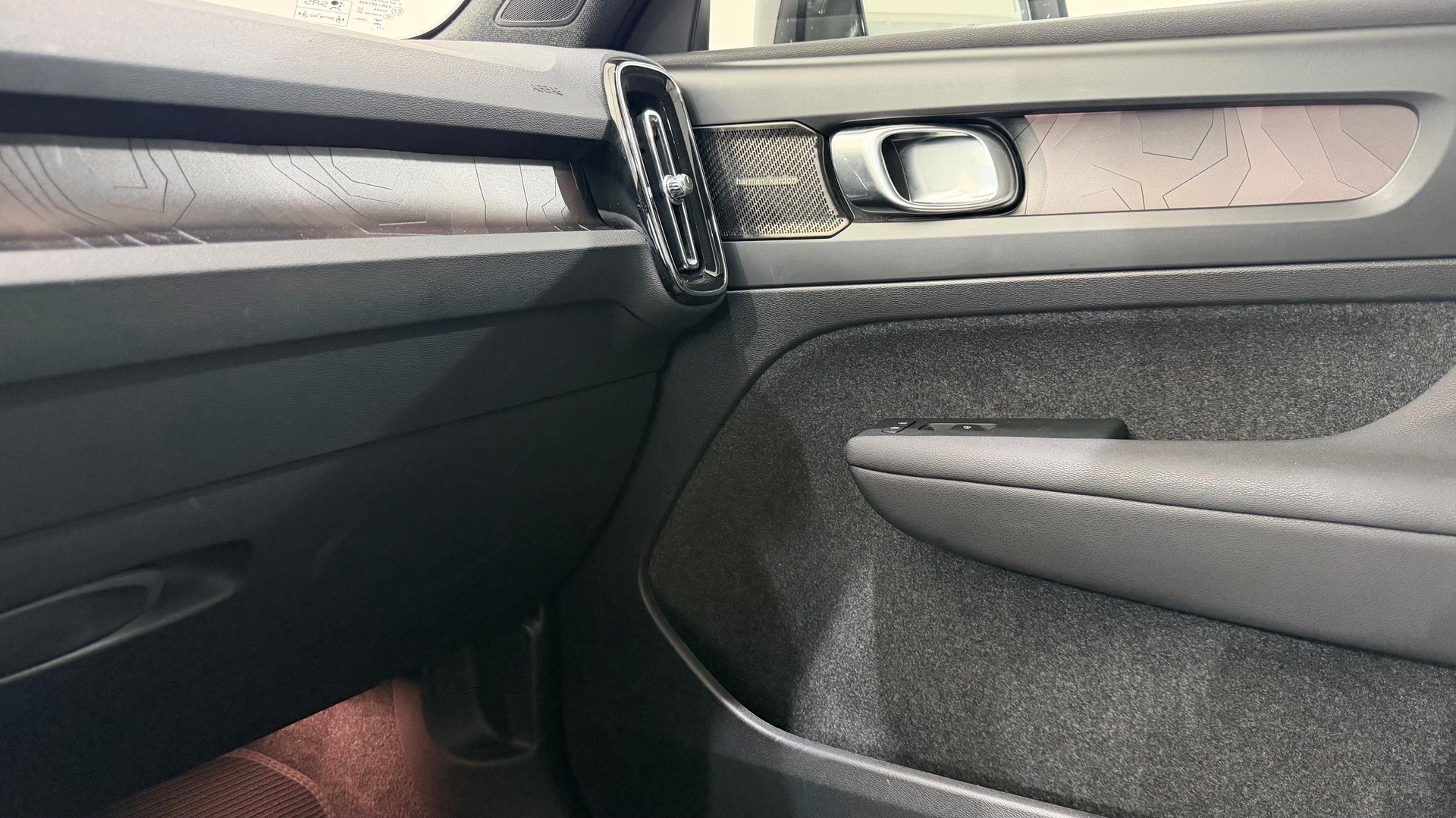 VOLVO C40 P6 Recharge Ultimate-image-15