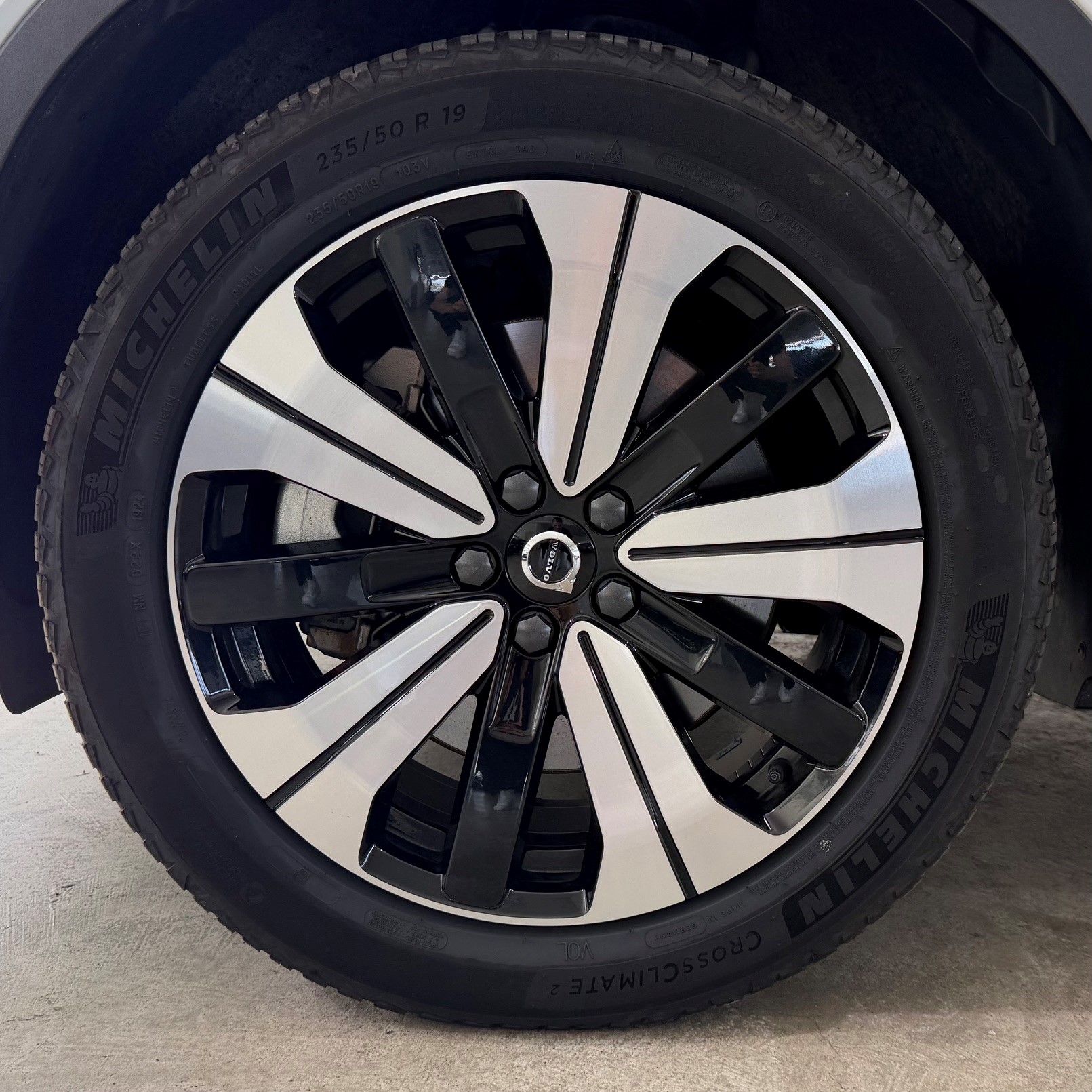 VOLVO C40 P6 Recharge Ultimate-image-9