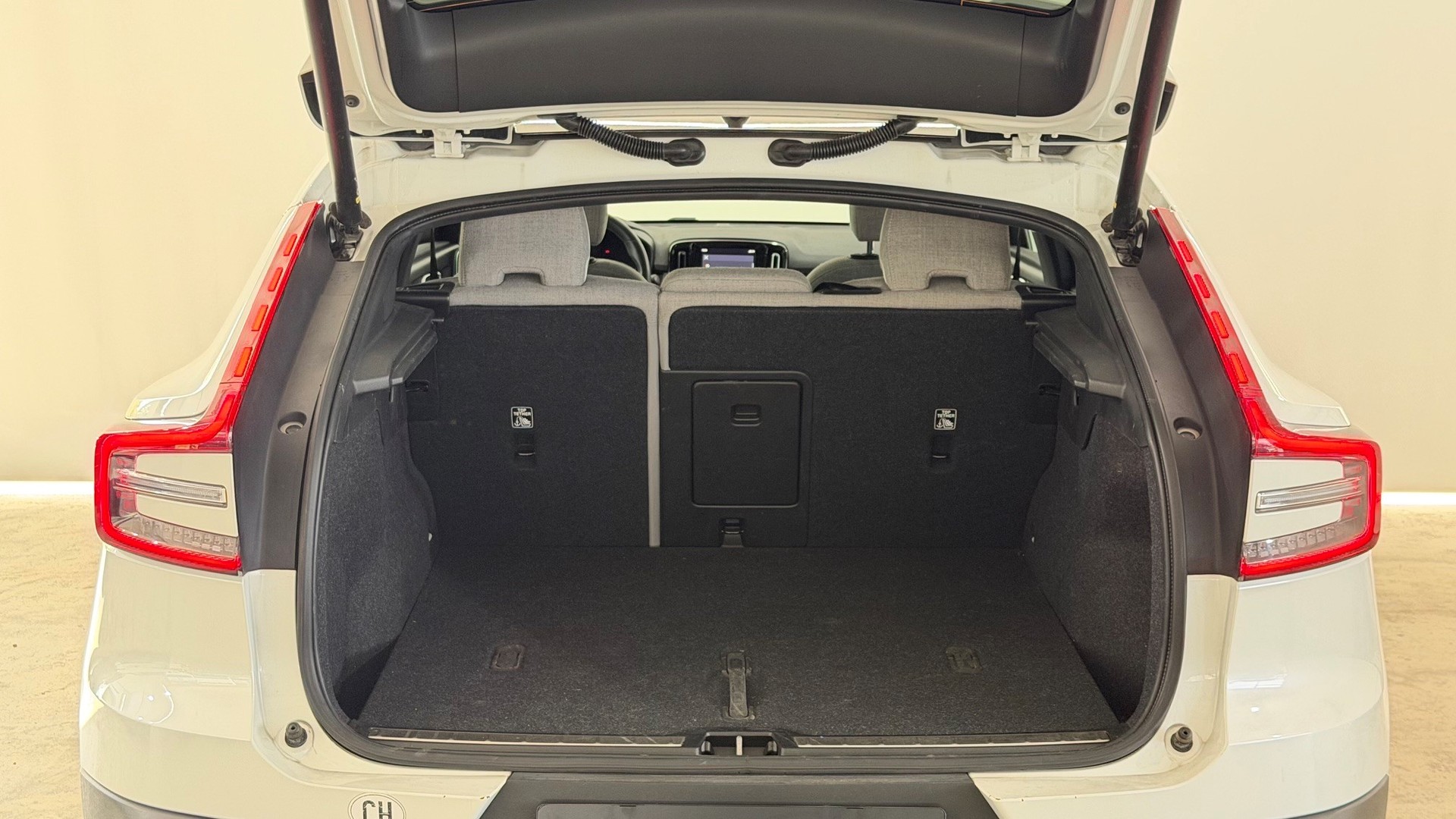 VOLVO C40 P6 Recharge Ultimate-image-12
