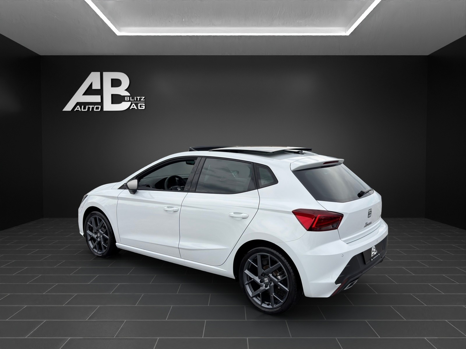 SEAT Ibiza 1.5 EcoTSI FR DSG mit 150 PS * Panoramadach *-image-2