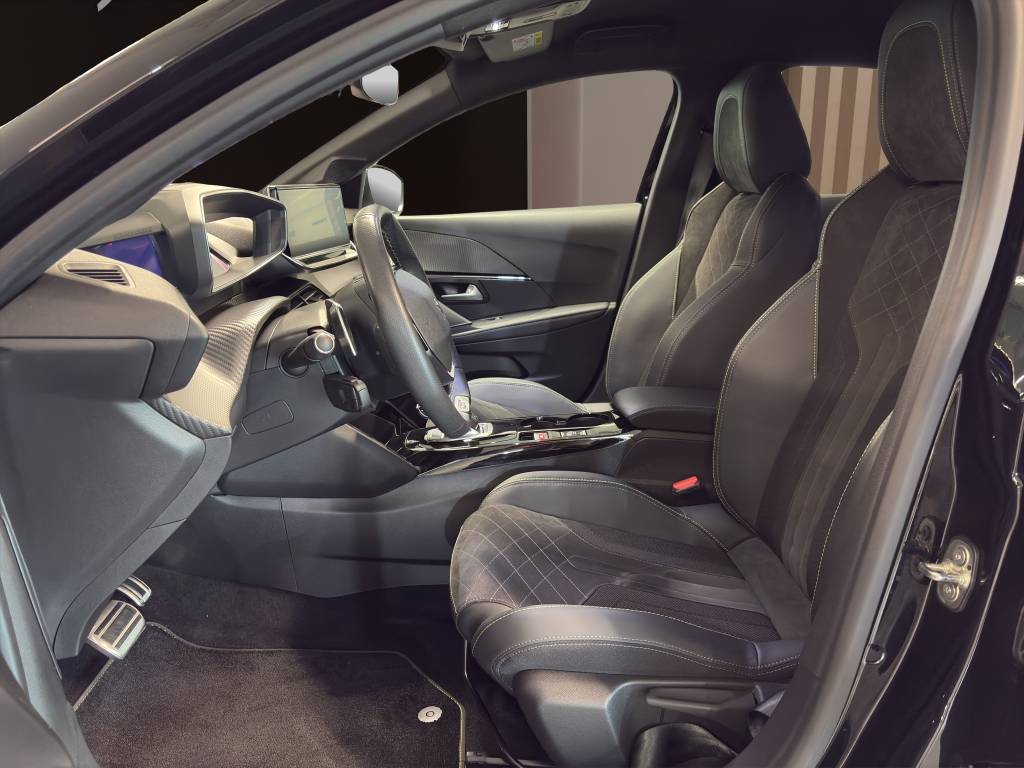 PEUGEOT 208 1.2 PureTech GT Pack EAT8-image-6