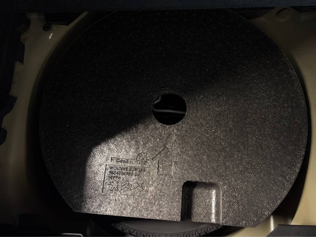 PEUGEOT 208 1.2 PureTech GT Pack EAT8-image-15