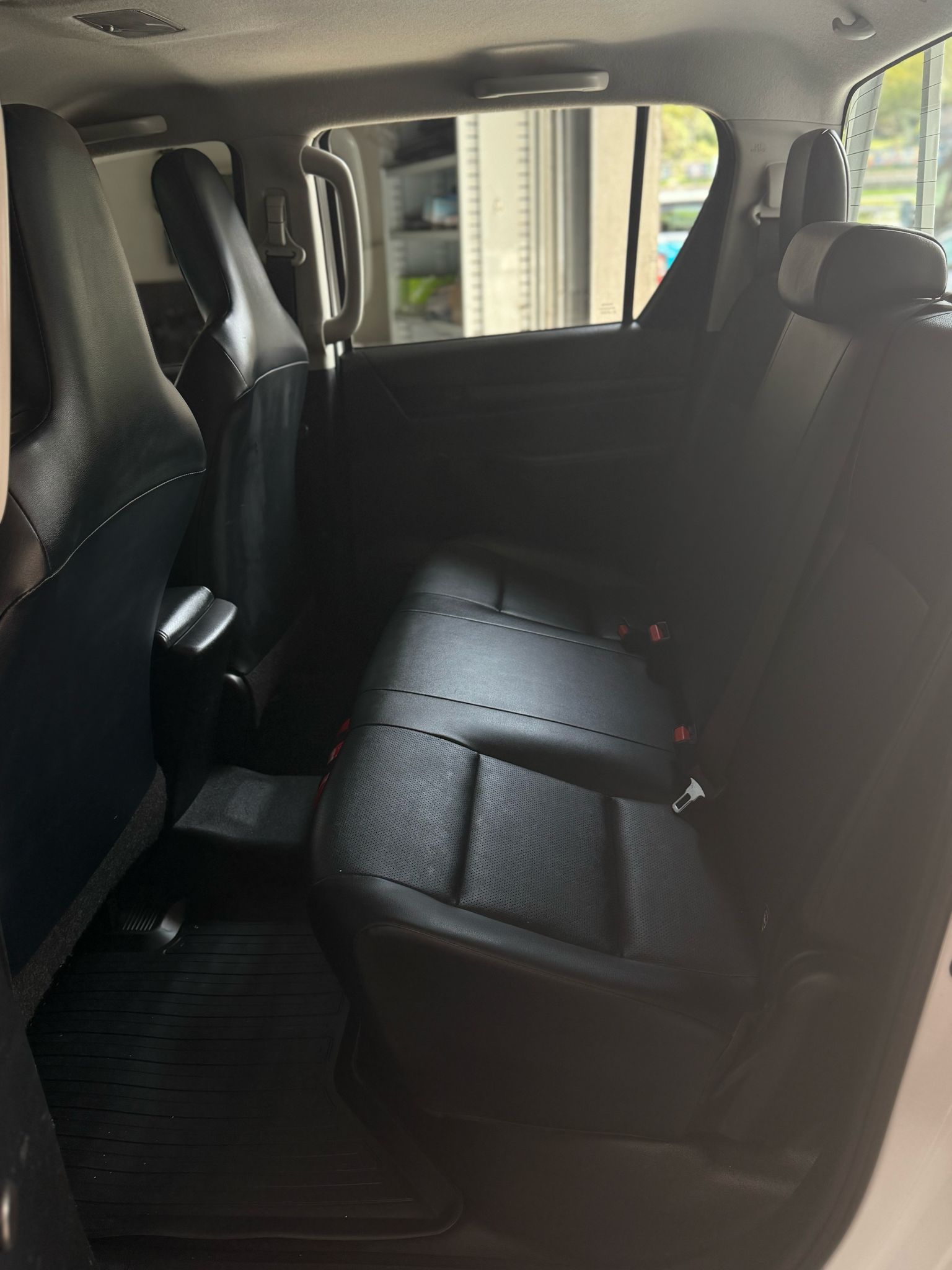 TOYOTA Hilux 2.4D-4D Luna Double Cab 4x4-image-10