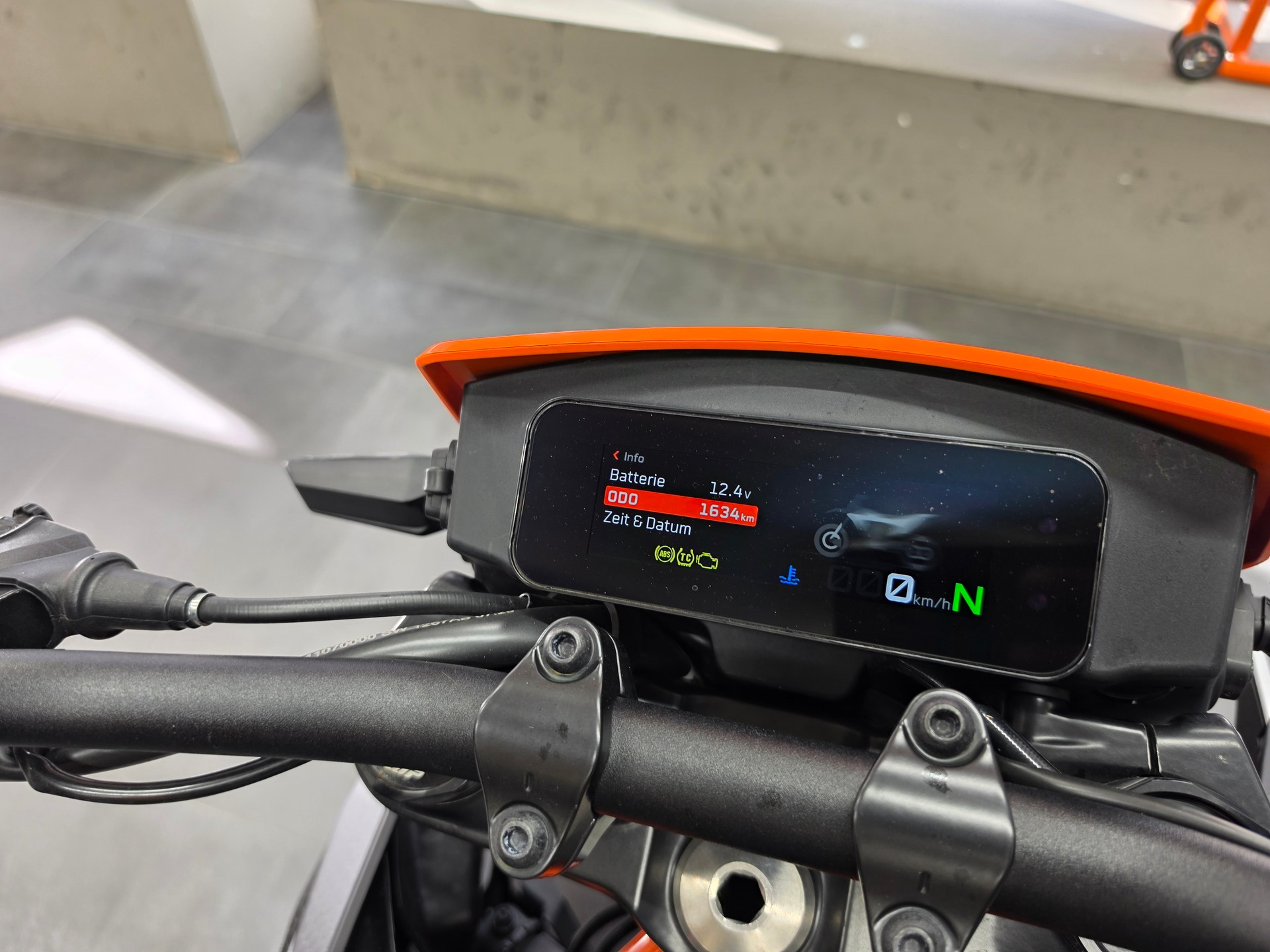 KTM 390 SMC R-image-6
