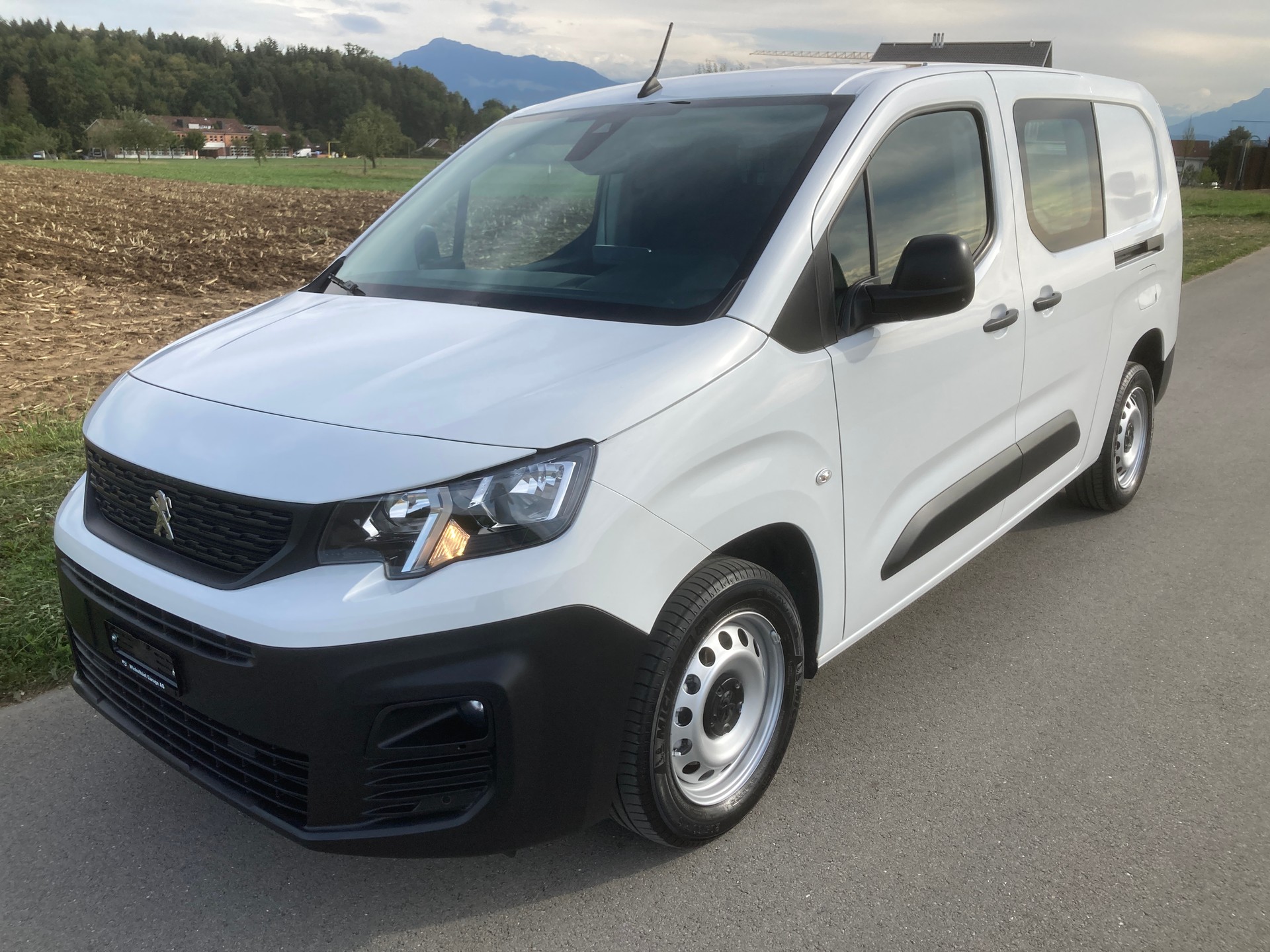PEUGEOT Partner 1.5 Blue HDi s/s Premium Long 1000kg-image-0