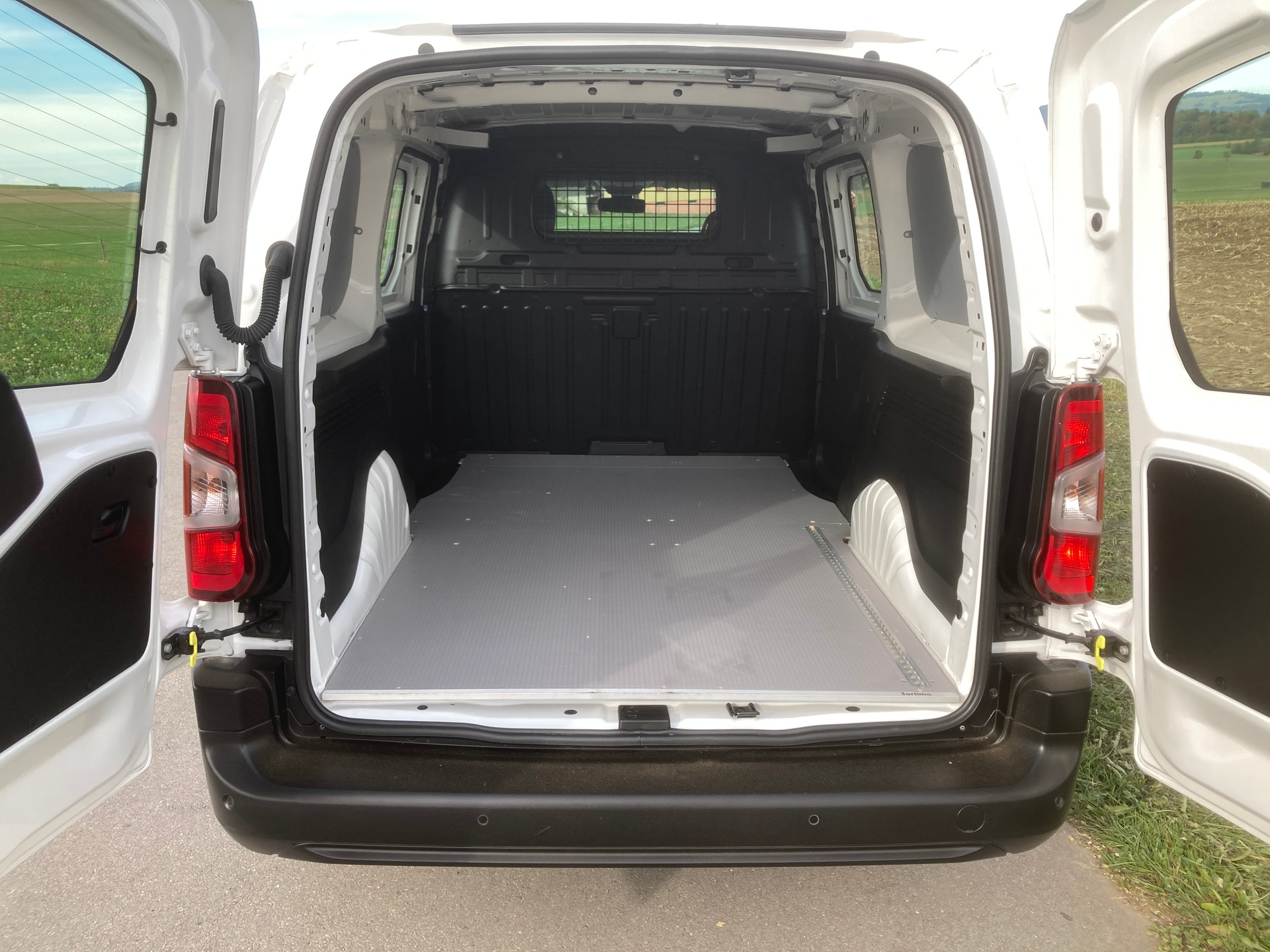 PEUGEOT Partner 1.5 Blue HDi s/s Premium Long 1000kg-image-5