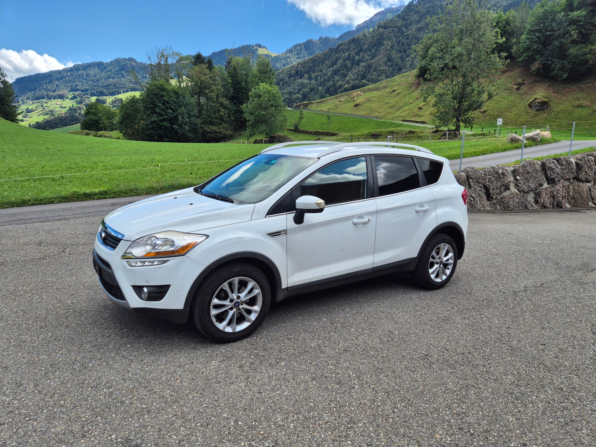 FORD Kuga 2.0 TDCi 4WD PowerShift-image-1