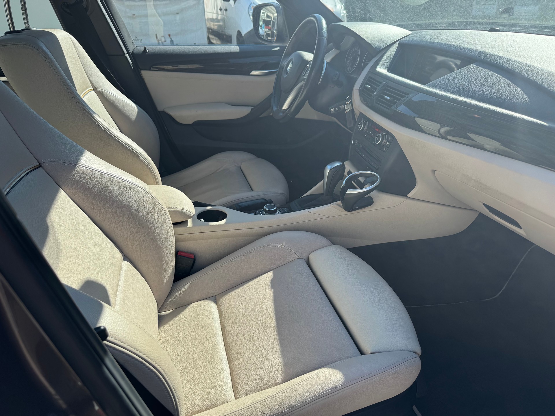 BMW X1 xDrive 23d Steptronic-image-8