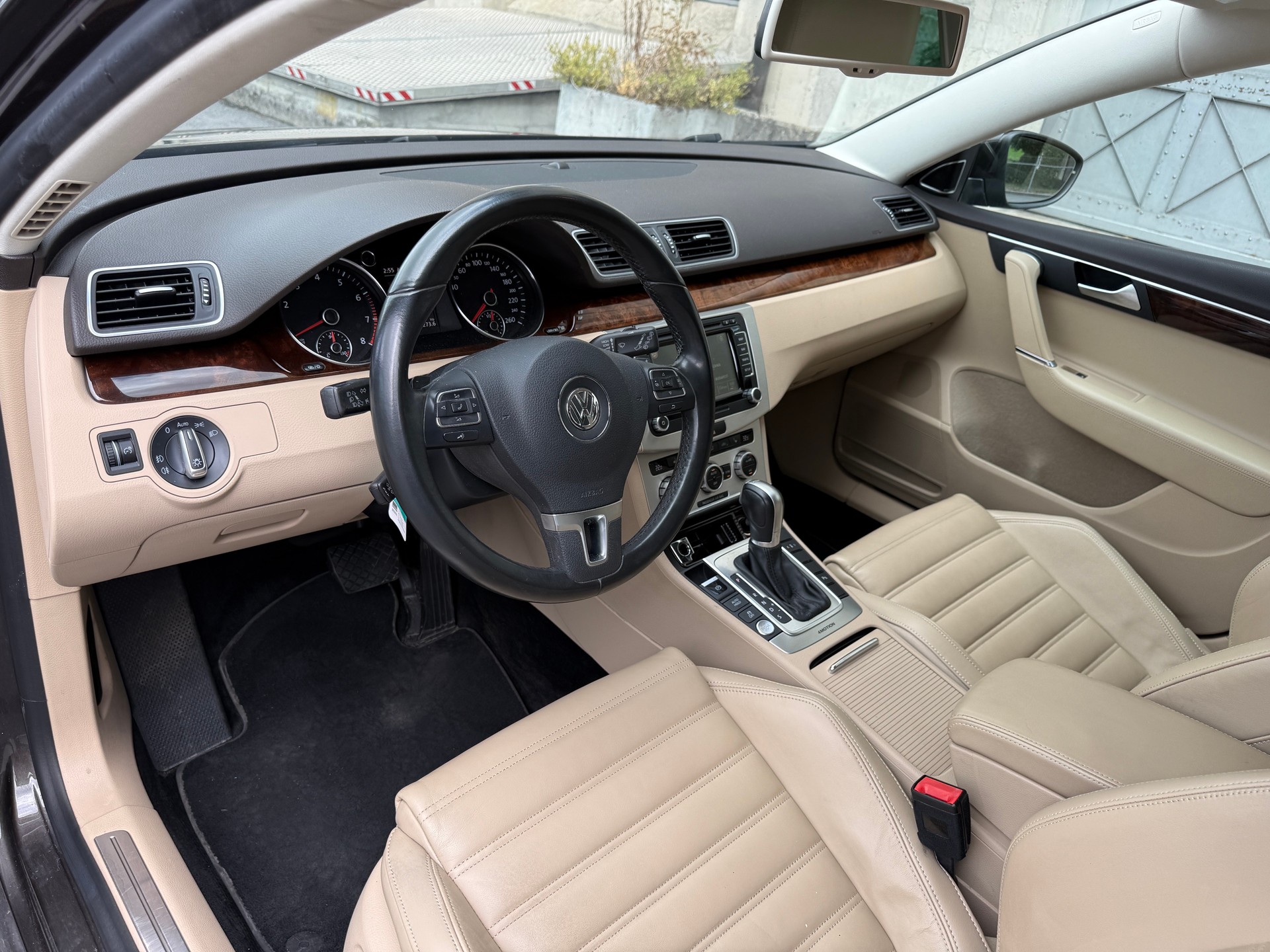 VW Passat Variant 3.6 FSI Highline 4Motion DSG-image-5