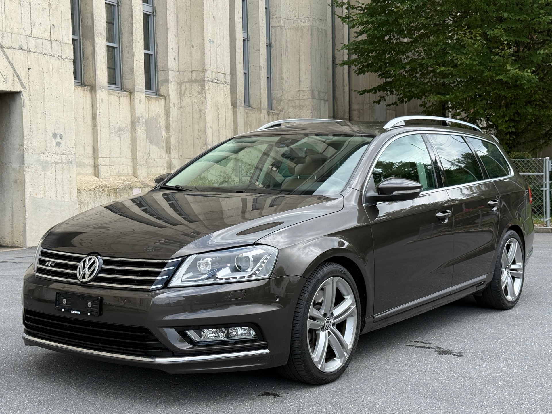 VW Passat Variant 3.6 FSI Highline 4Motion DSG-image-0
