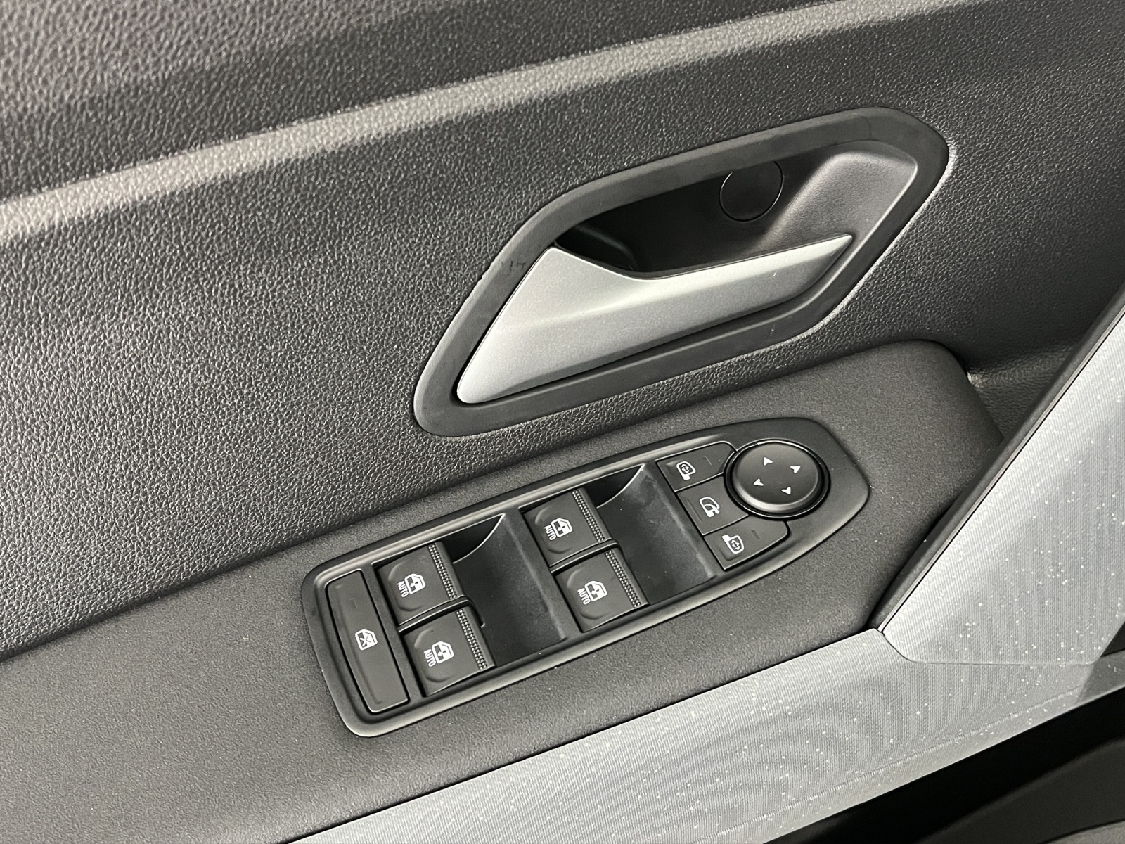 DACIA Bigster 1.2 Hybrid Journey 4WD-image-13