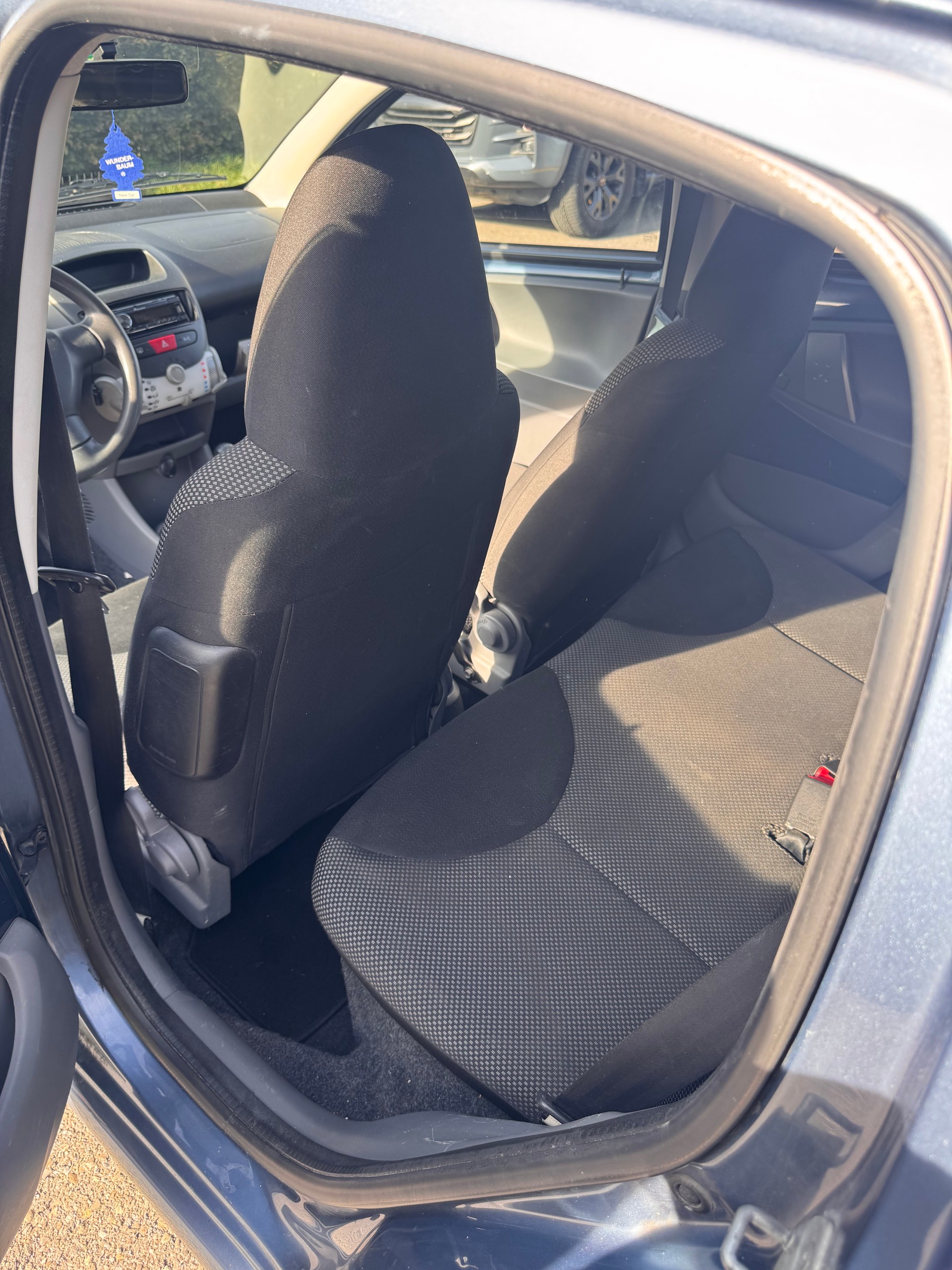 TOYOTA Aygo 1.0 Linea Luna Cool-image-9